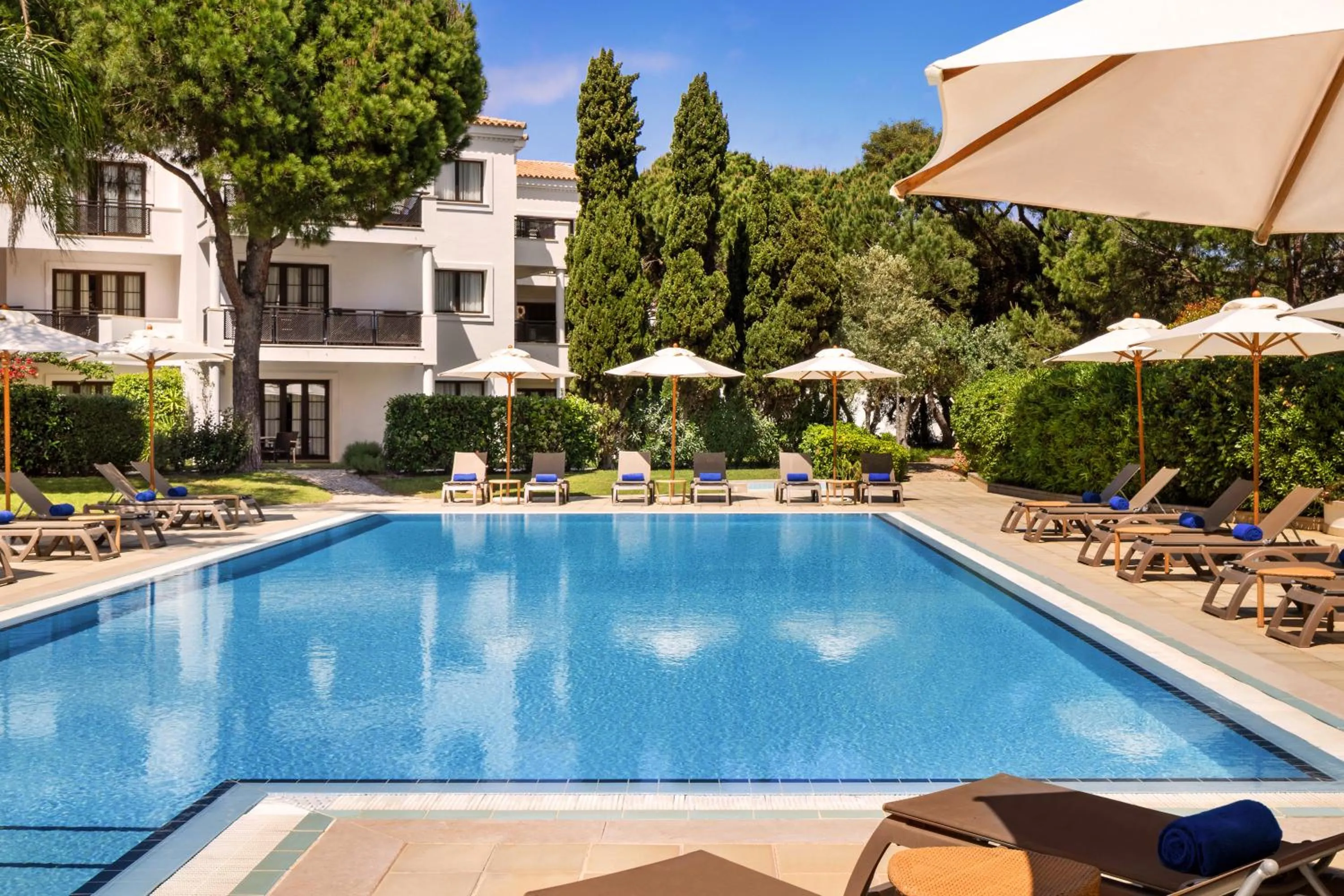 Property building in Pine Cliffs Suites