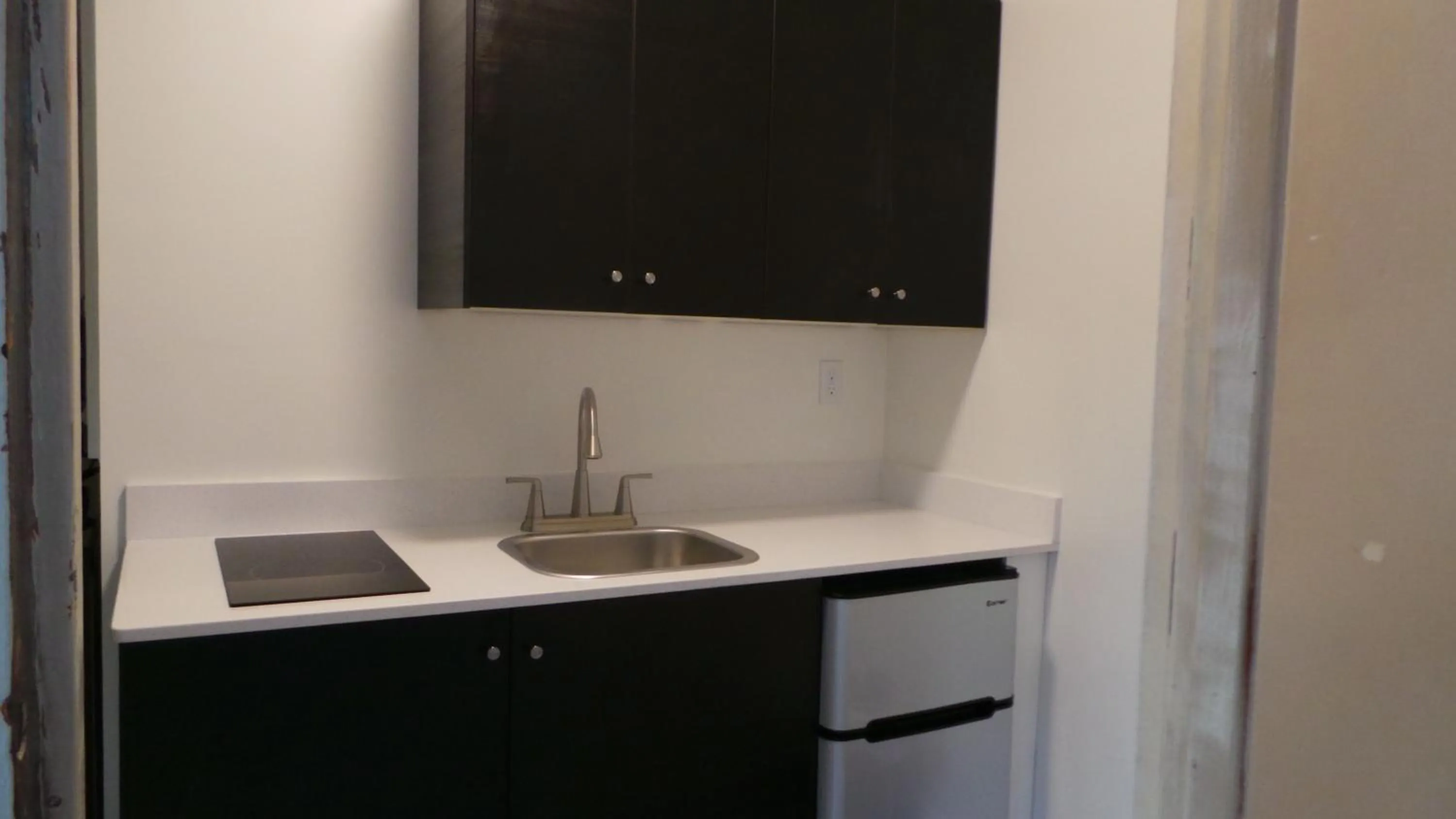 Kitchen or kitchenette in Island House Resort Hotel