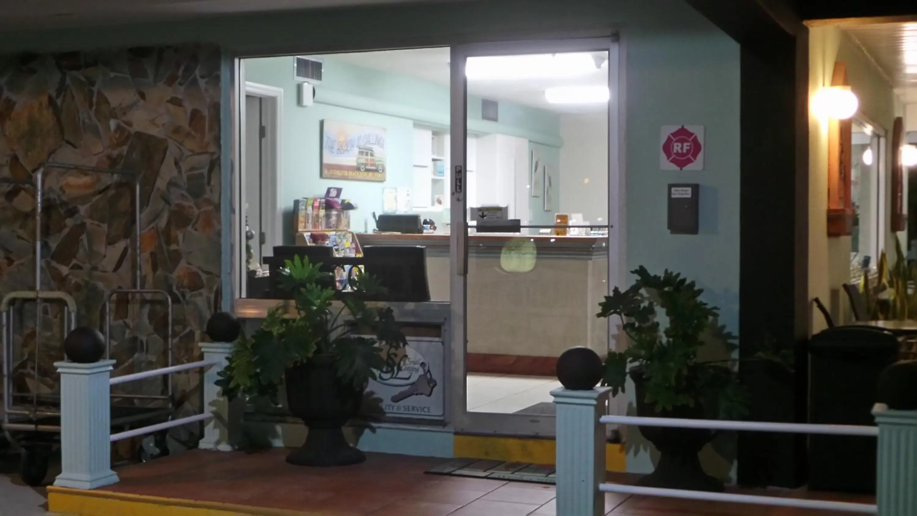 Facade/entrance in Island House Resort Hotel