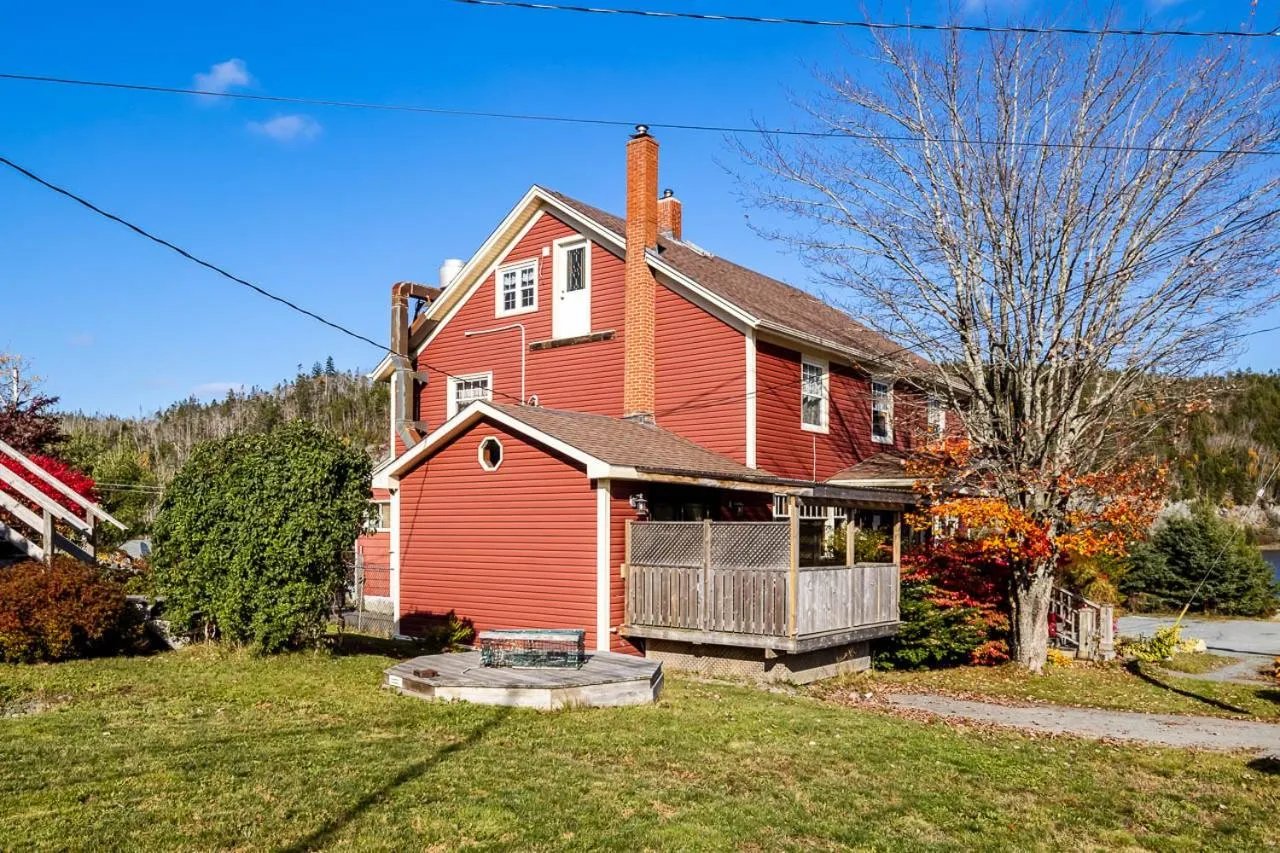 Property building in Jeddore Lodge