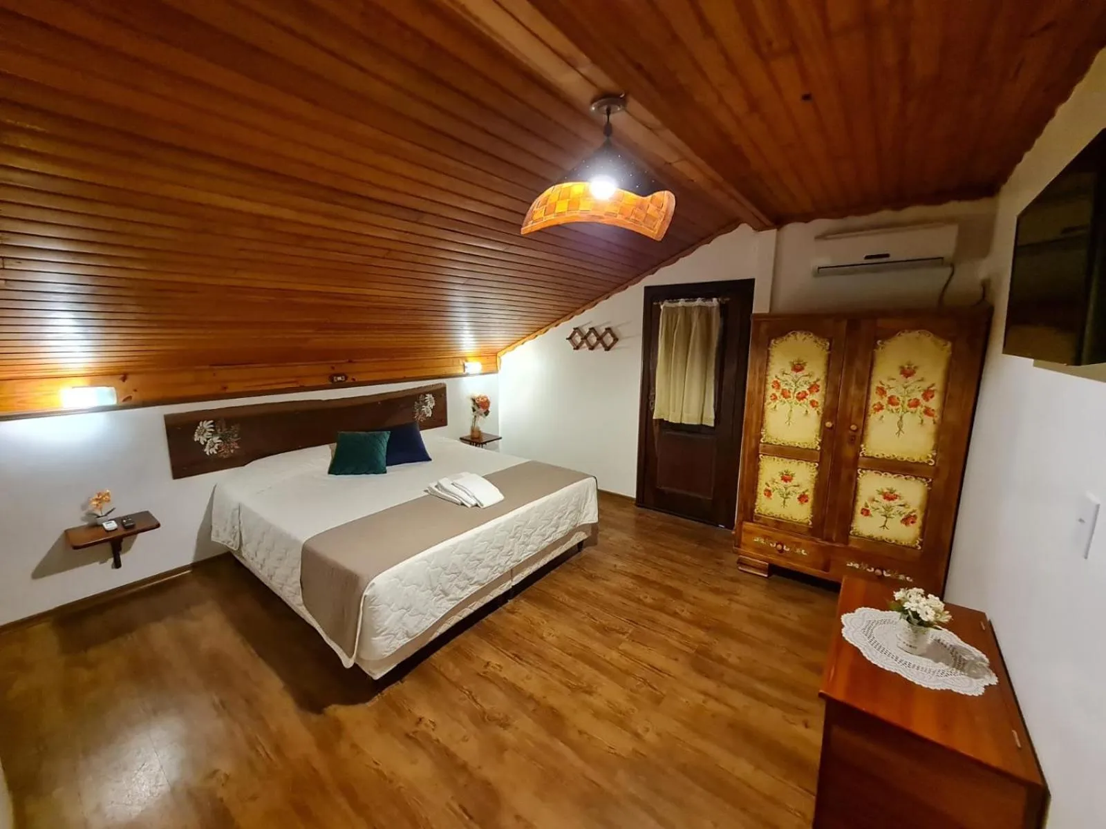 Bed in Hotel Schneider