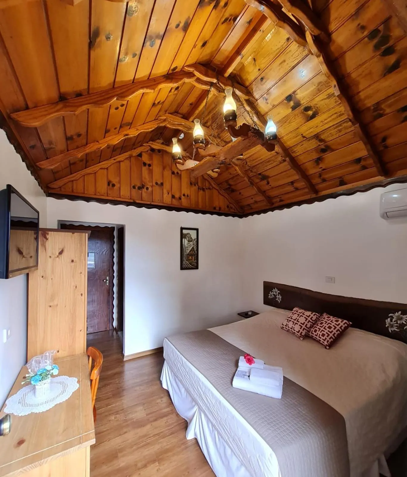 Bed in Hotel Schneider