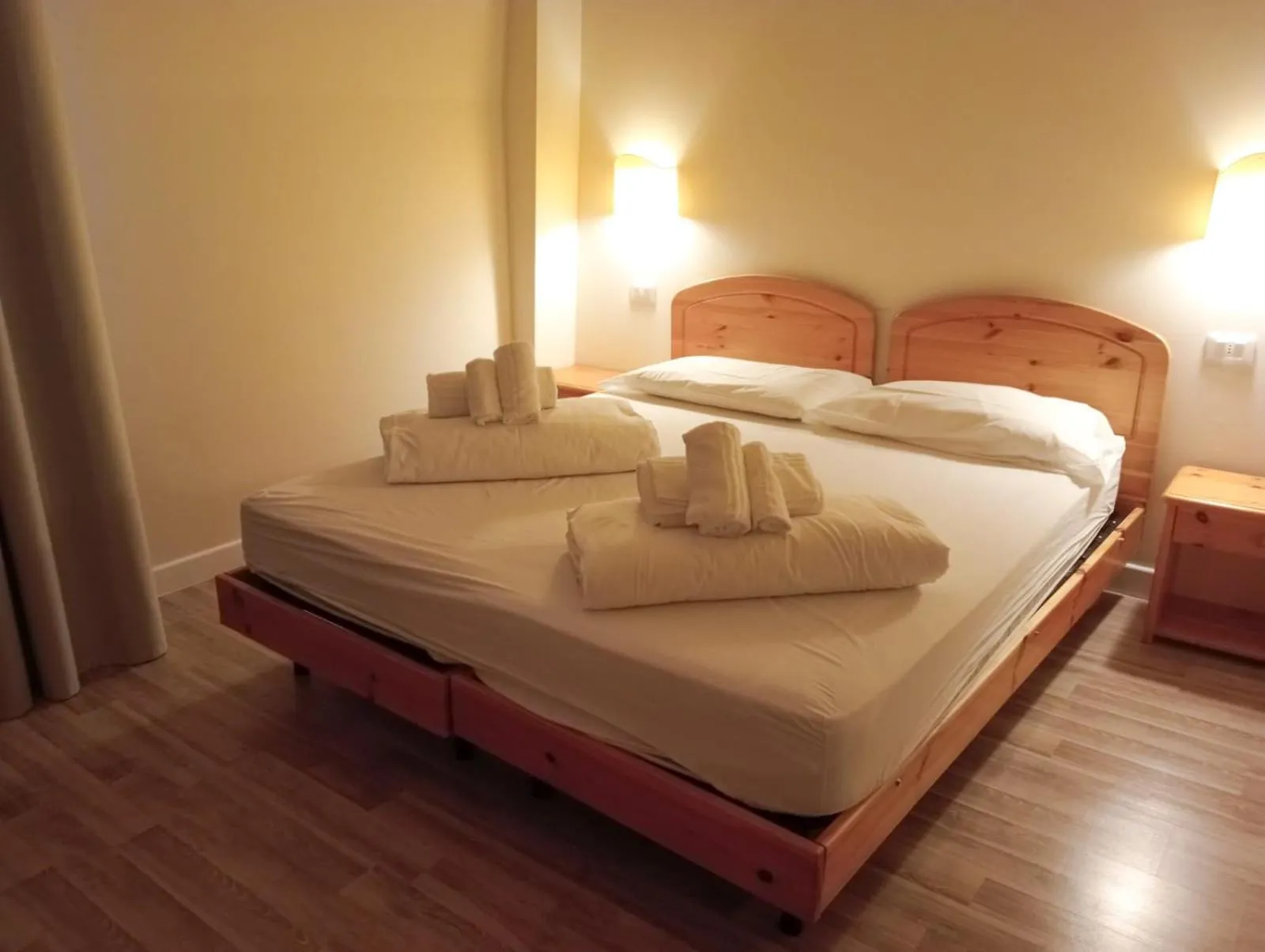 Photo of the whole room, Bed in Hotel Saisera