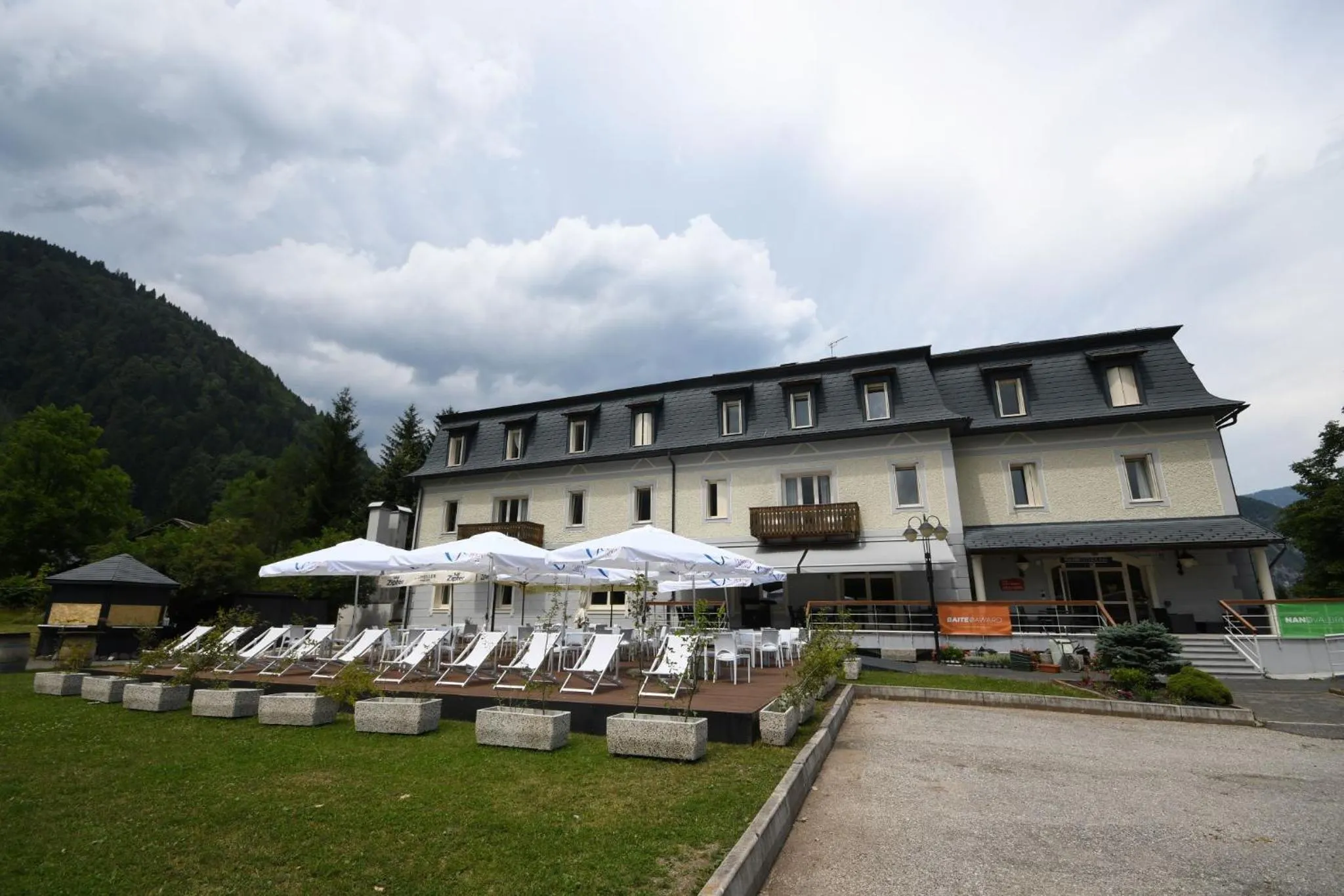 Property building in Hotel Saisera