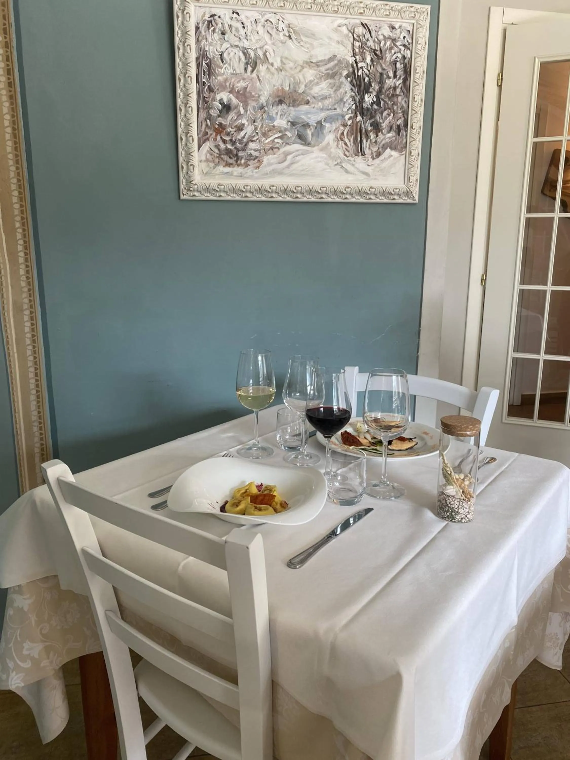 Restaurant/places to eat in Hotel Saisera