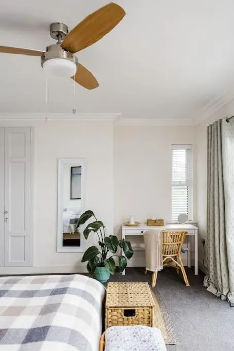 Bed in Luxury Waterfront House