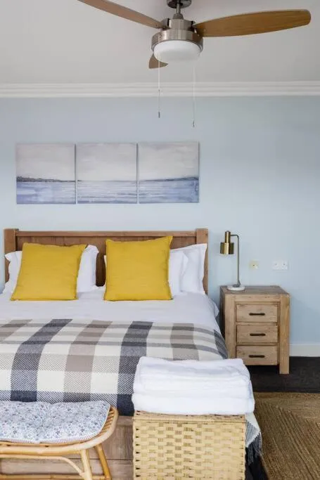 Bed in Luxury Waterfront House