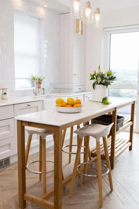 Luxury Waterfront House