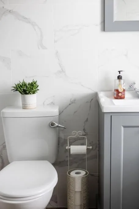 Luxury Waterfront House