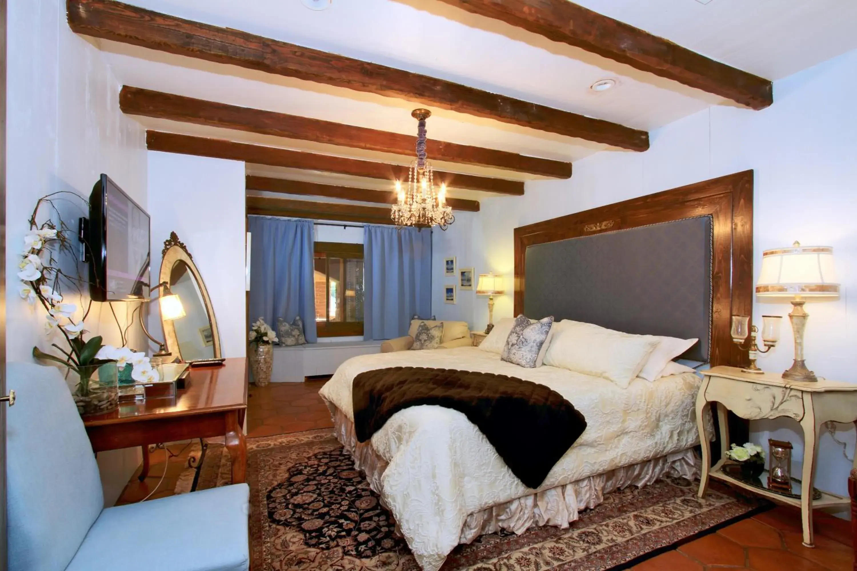 King Suite in Vineyard Hacienda King Suite in Vineyard Hacienda