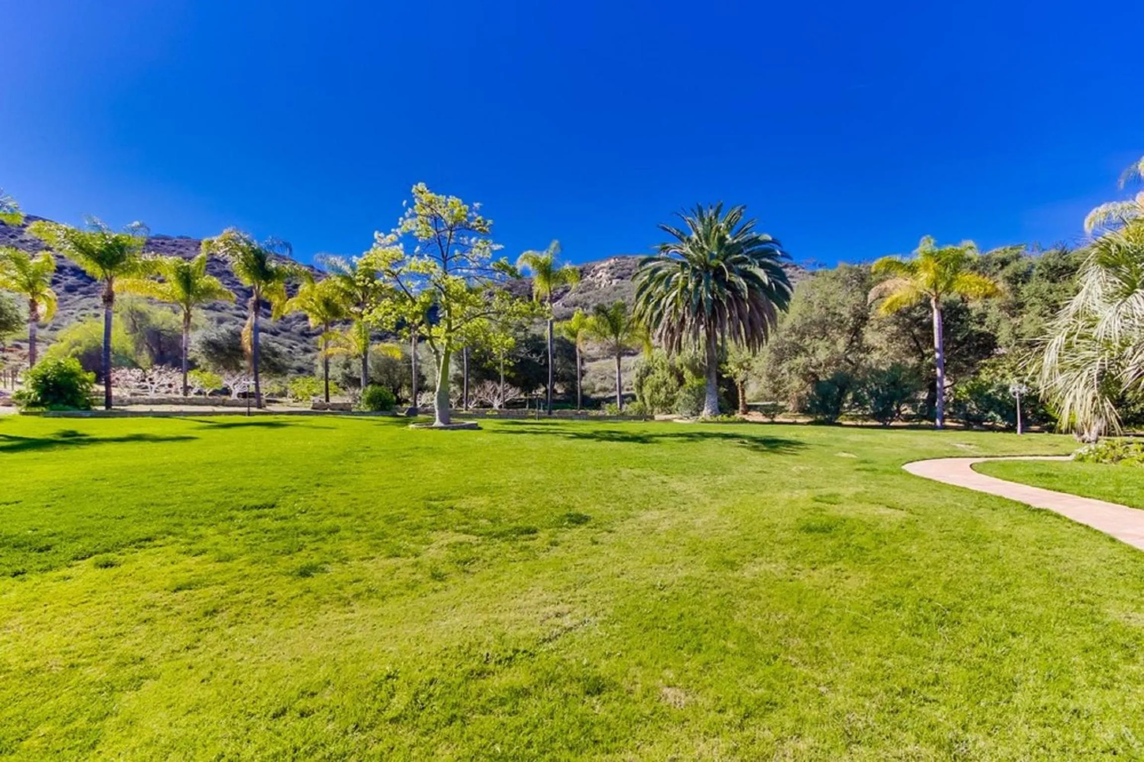 Area and facilities in Vineyard Hacienda