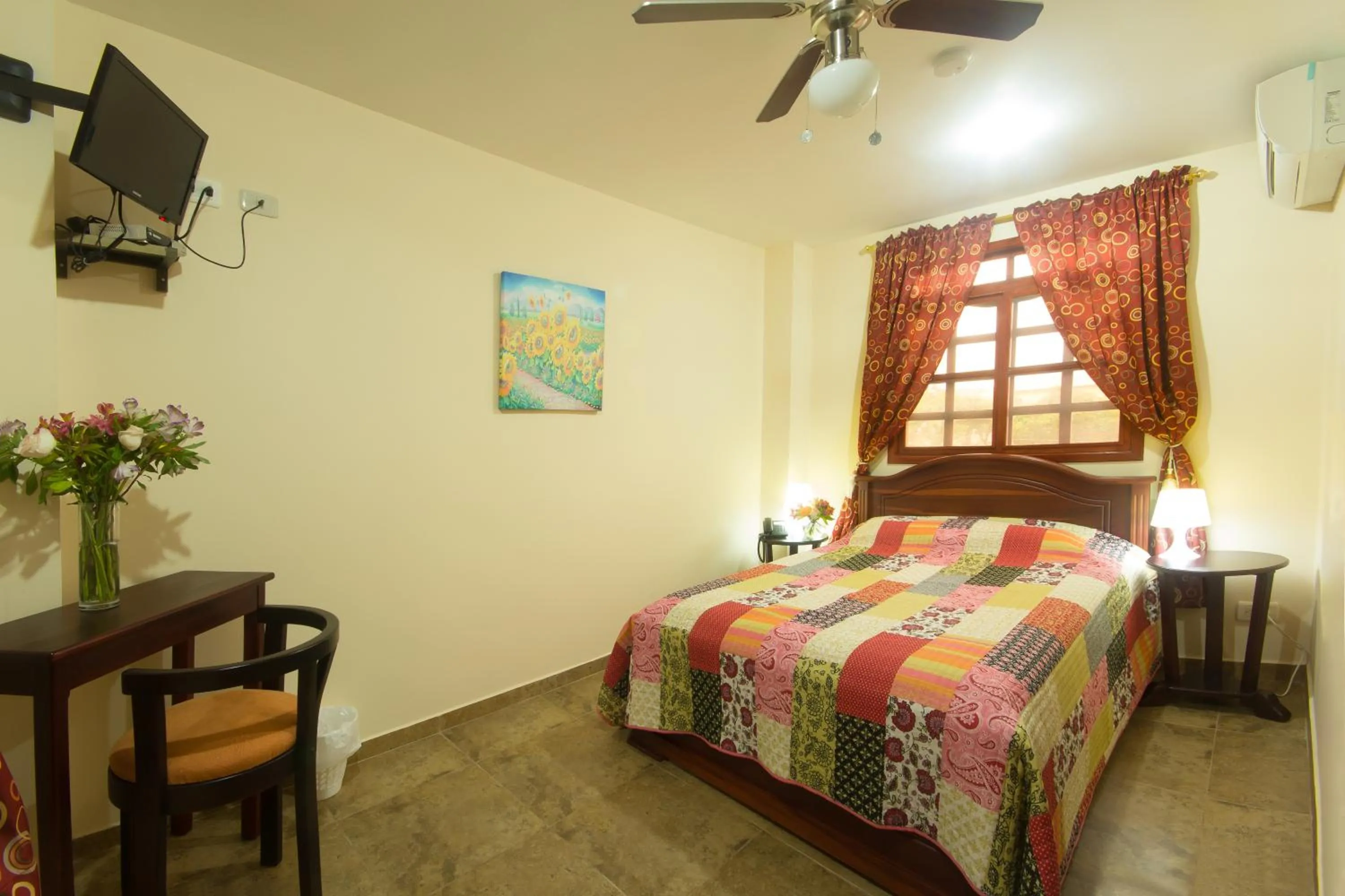Standard Double Room - single occupancy in Puerta Sol Inn