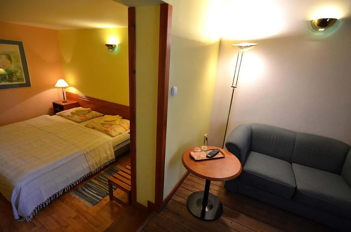 Bed in Hotel-EuroPenzión Salaš