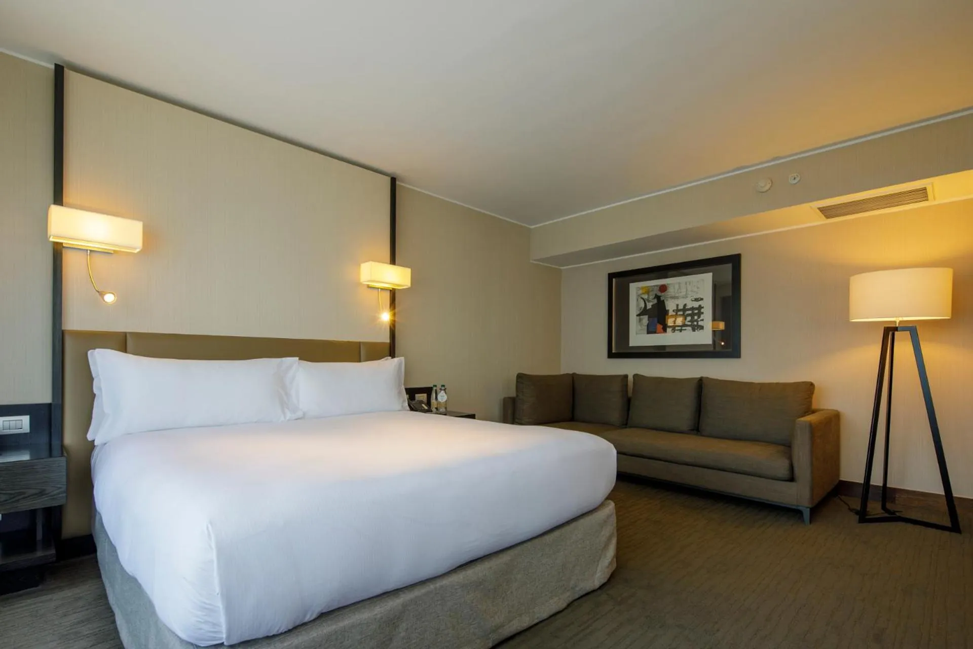 Bed in DoubleTree by Hilton Santiago - Vitacura