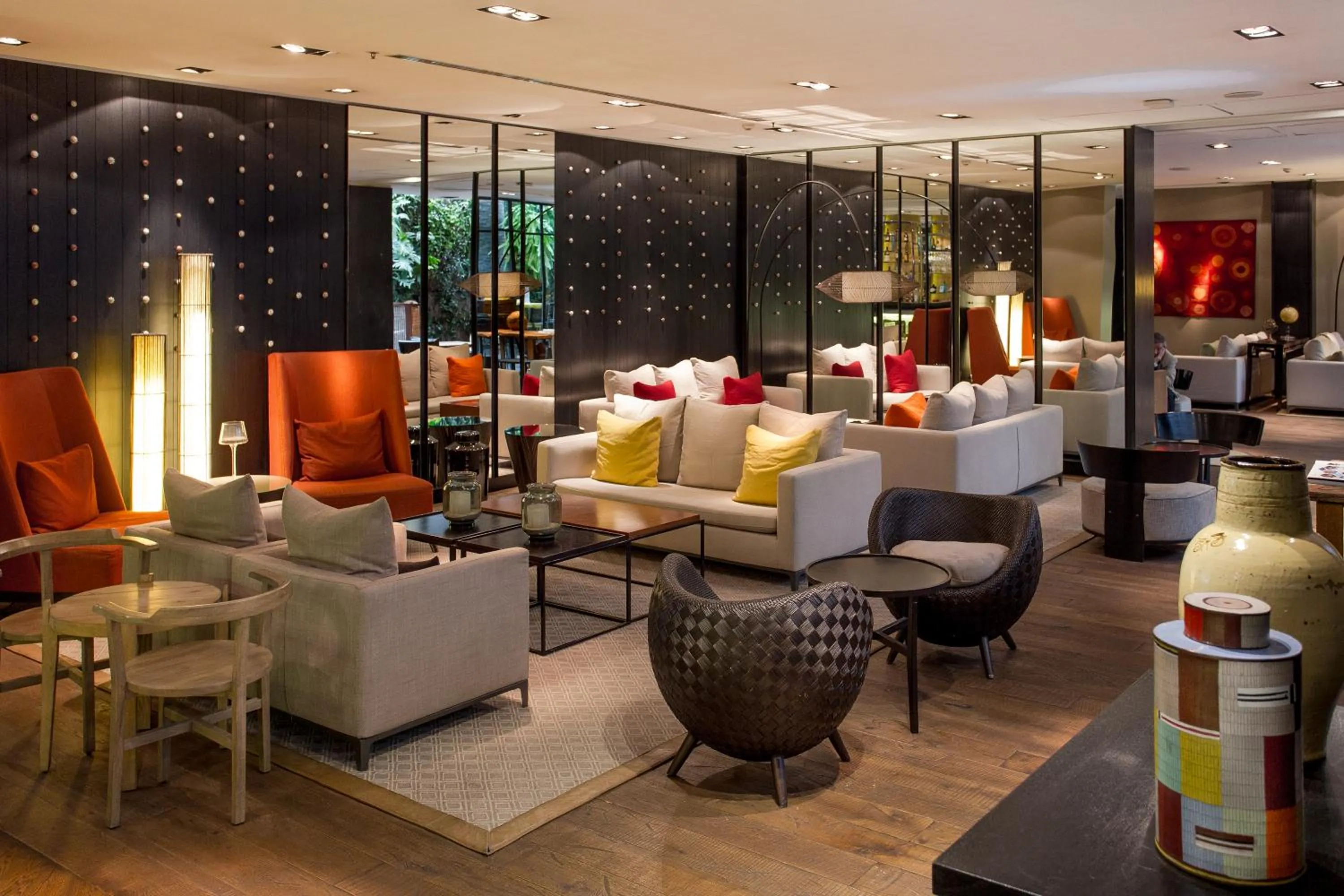 Seating area in DoubleTree by Hilton Santiago - Vitacura