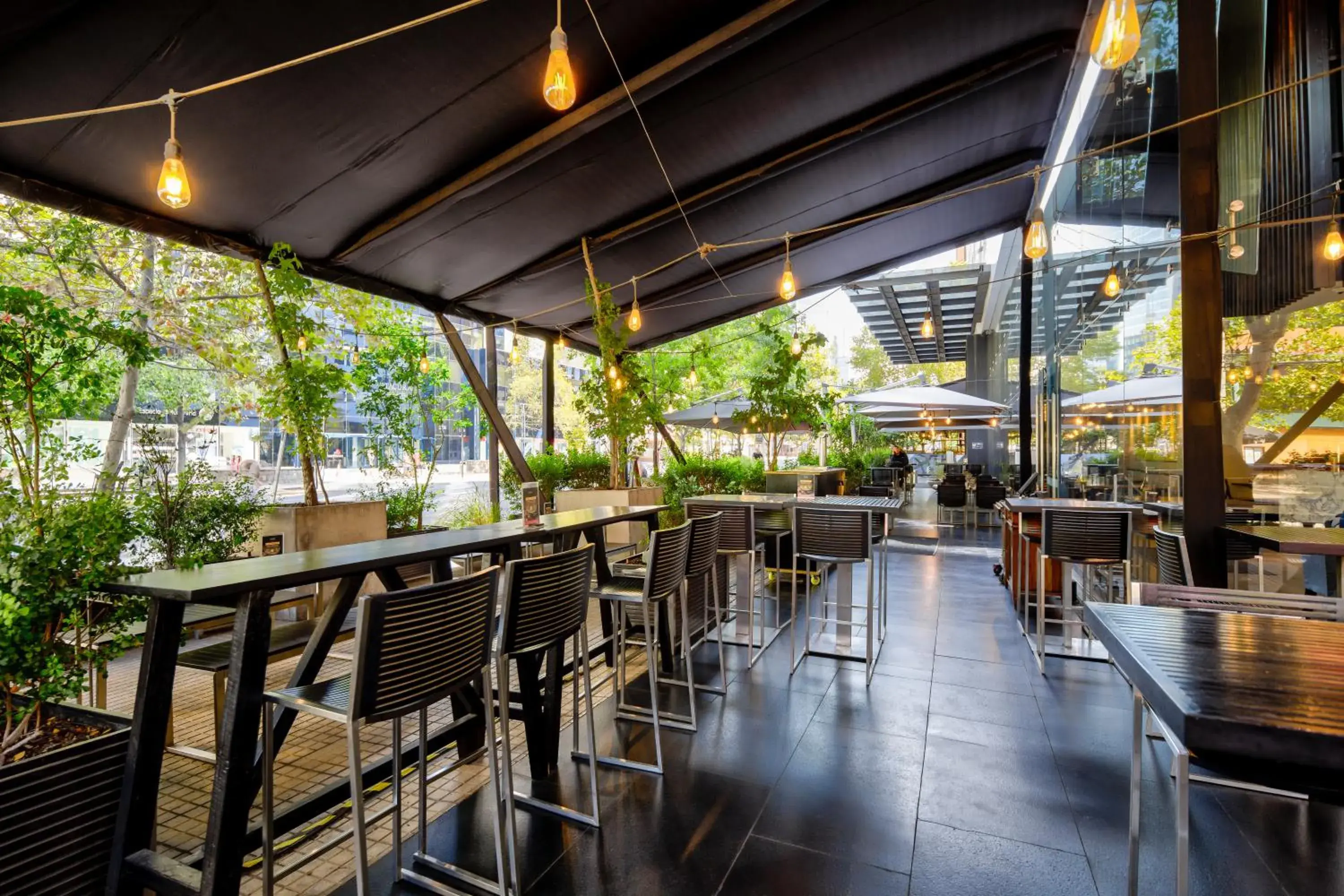 Restaurant/places to eat in DoubleTree by Hilton Santiago - Vitacura Restaurant/places to eat in DoubleTree by Hilton Santiago - Vitacura