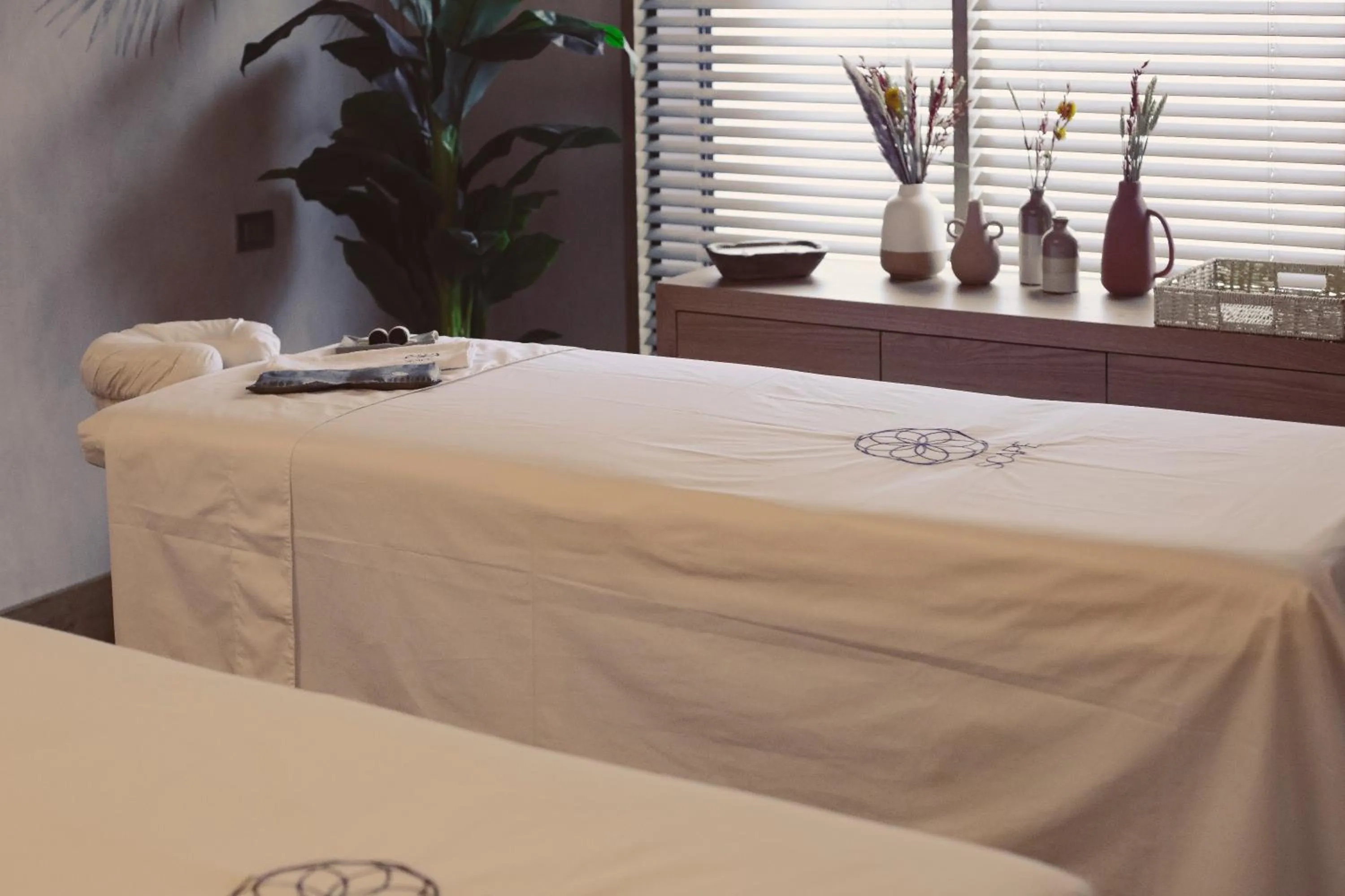 Spa and wellness centre/facilities, Bed in DoubleTree by Hilton Santiago - Vitacura