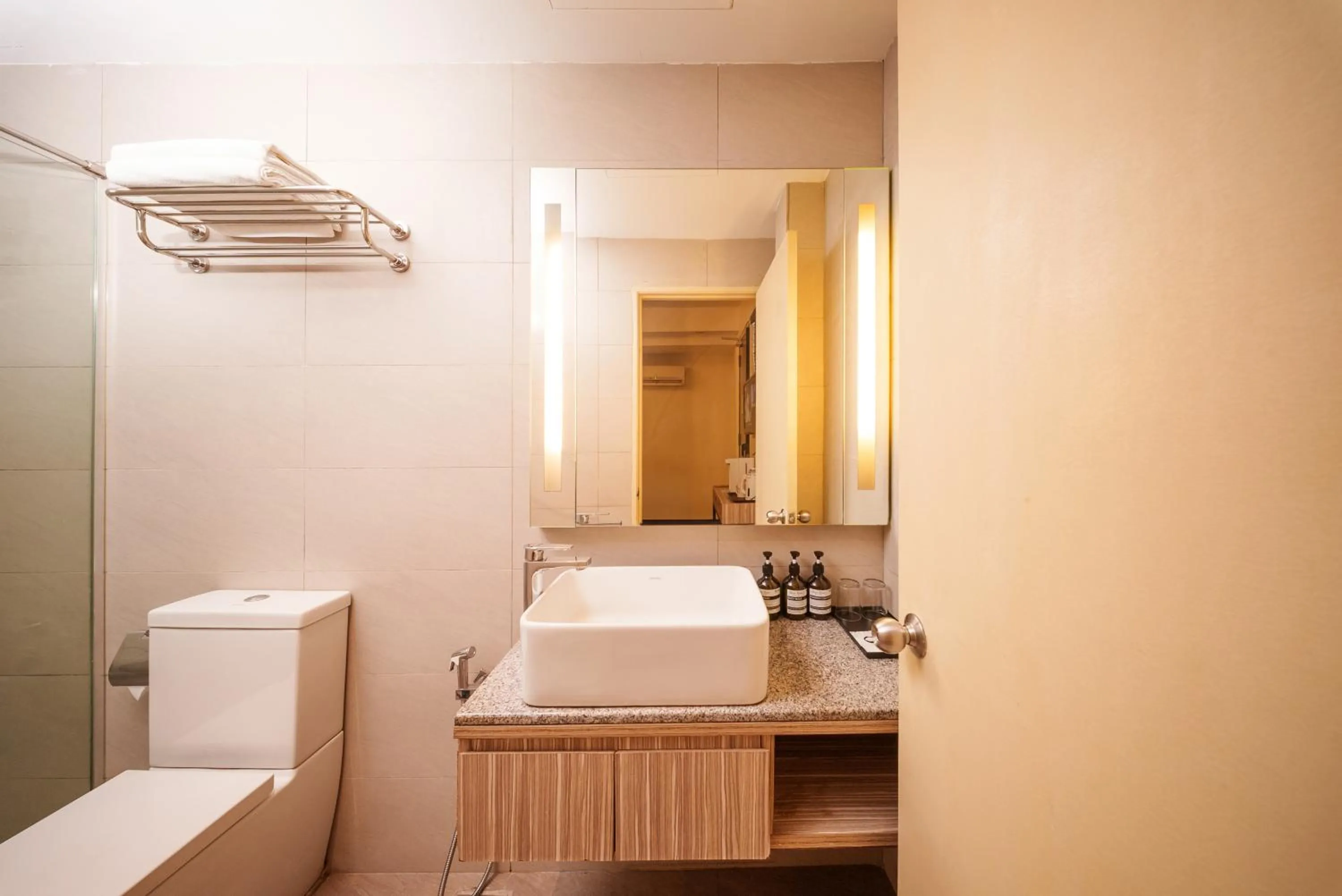 Toilet in The Mesui Hotel Bukit Bintang