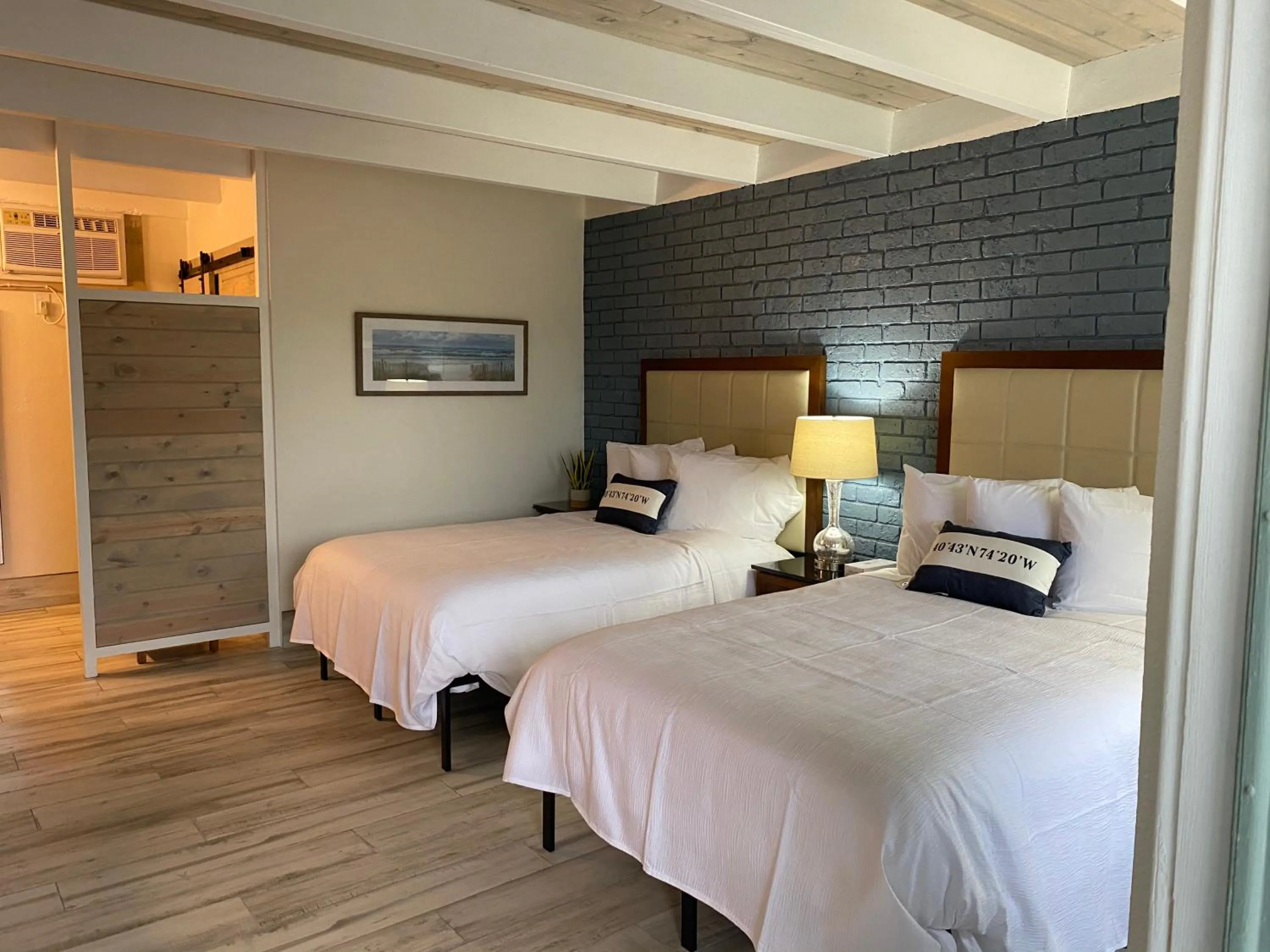 Bedroom, Bed in Gulf Coast Inn