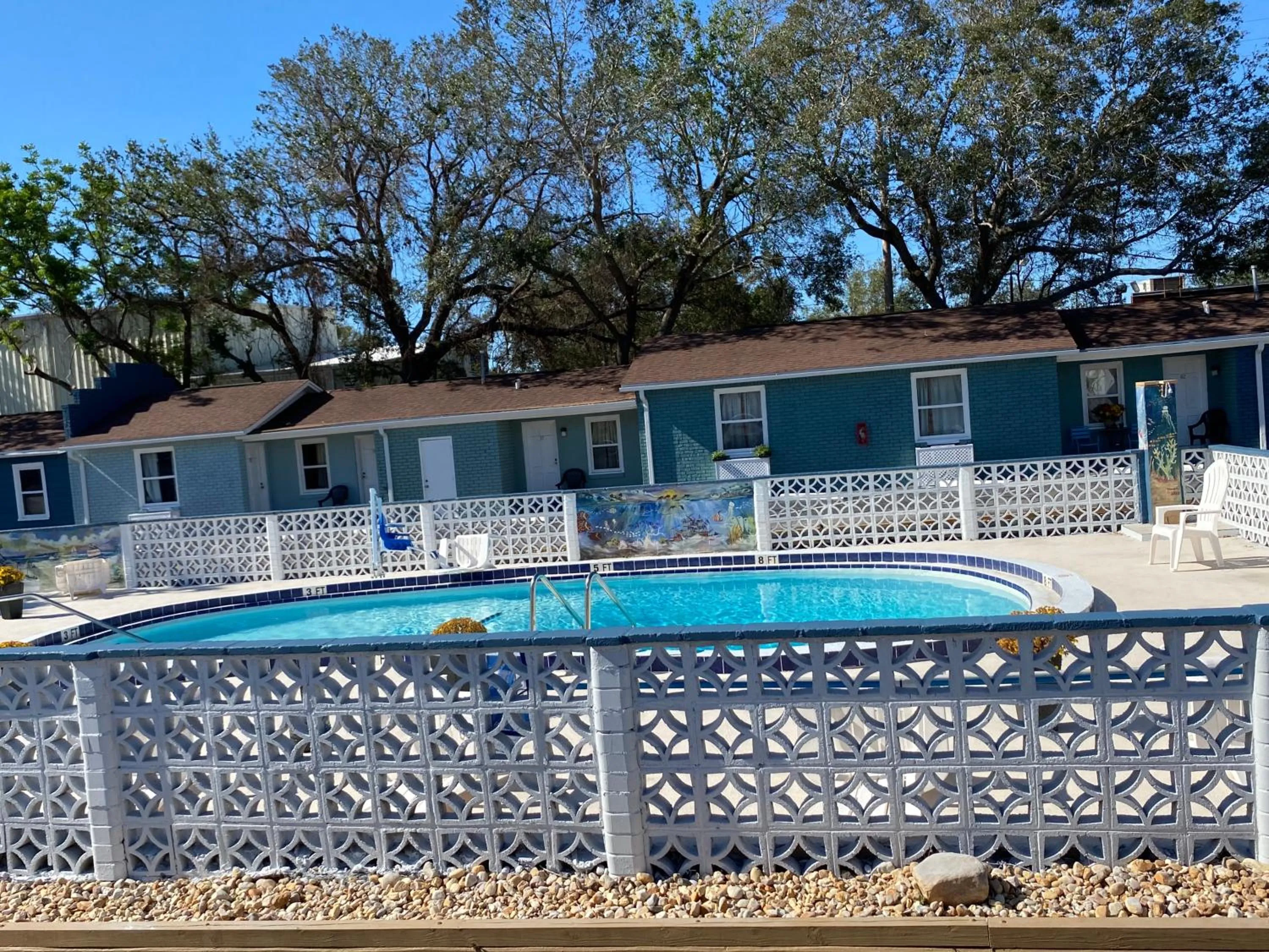 Property building in Gulf Coast Inn