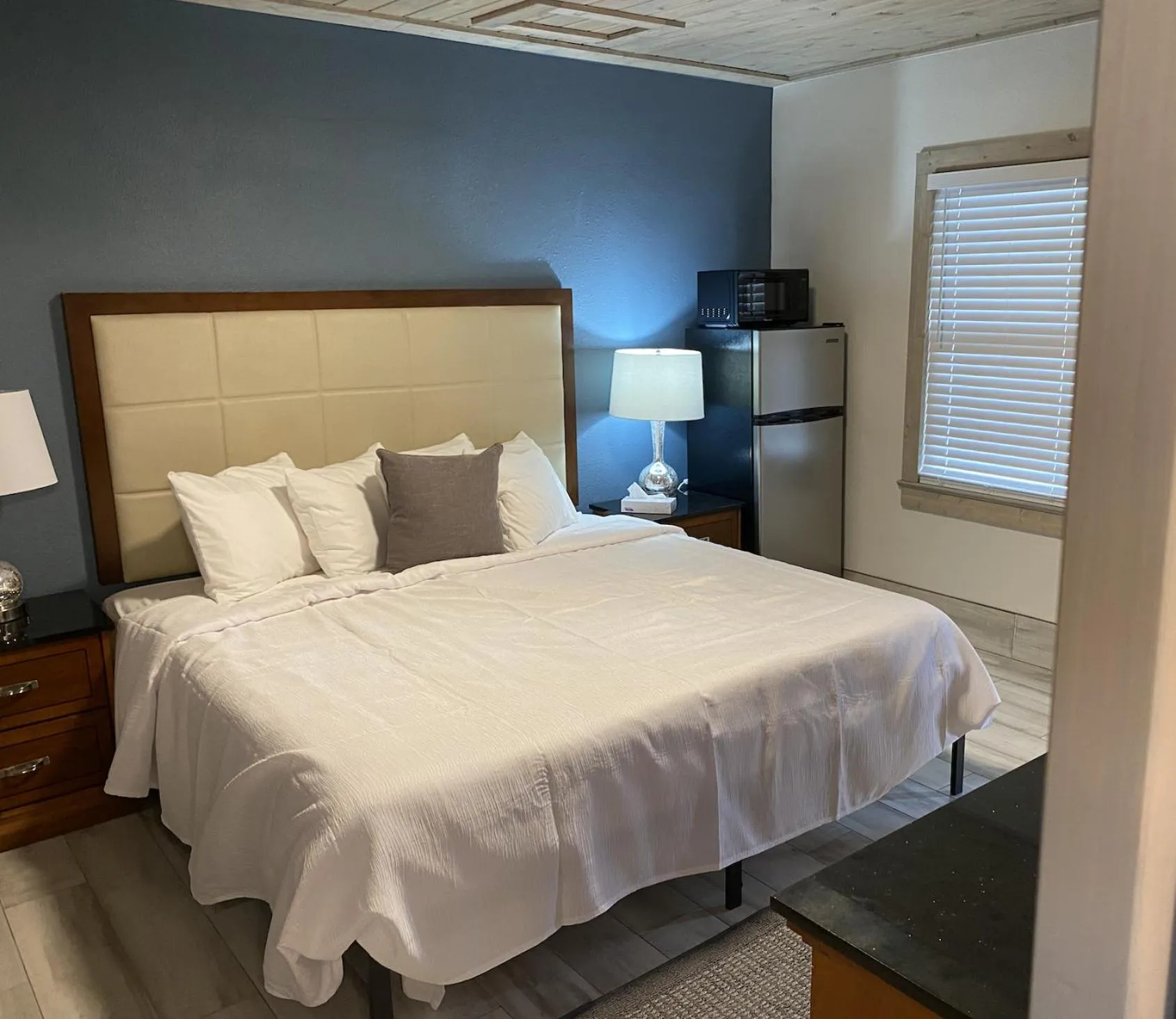 Bedroom, Bed in Gulf Coast Inn