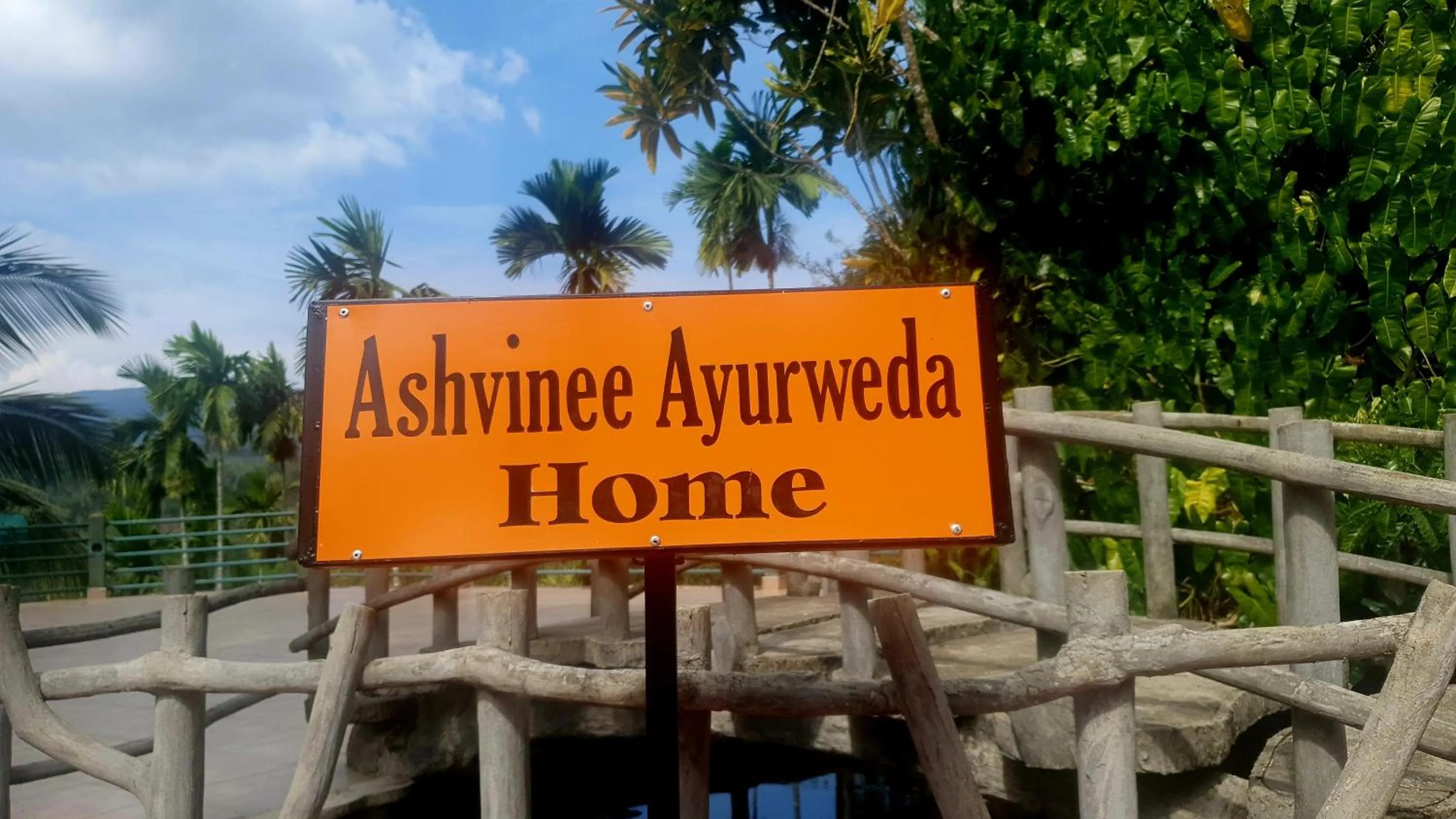Rainforest Lodge, Deniyaya singheraja