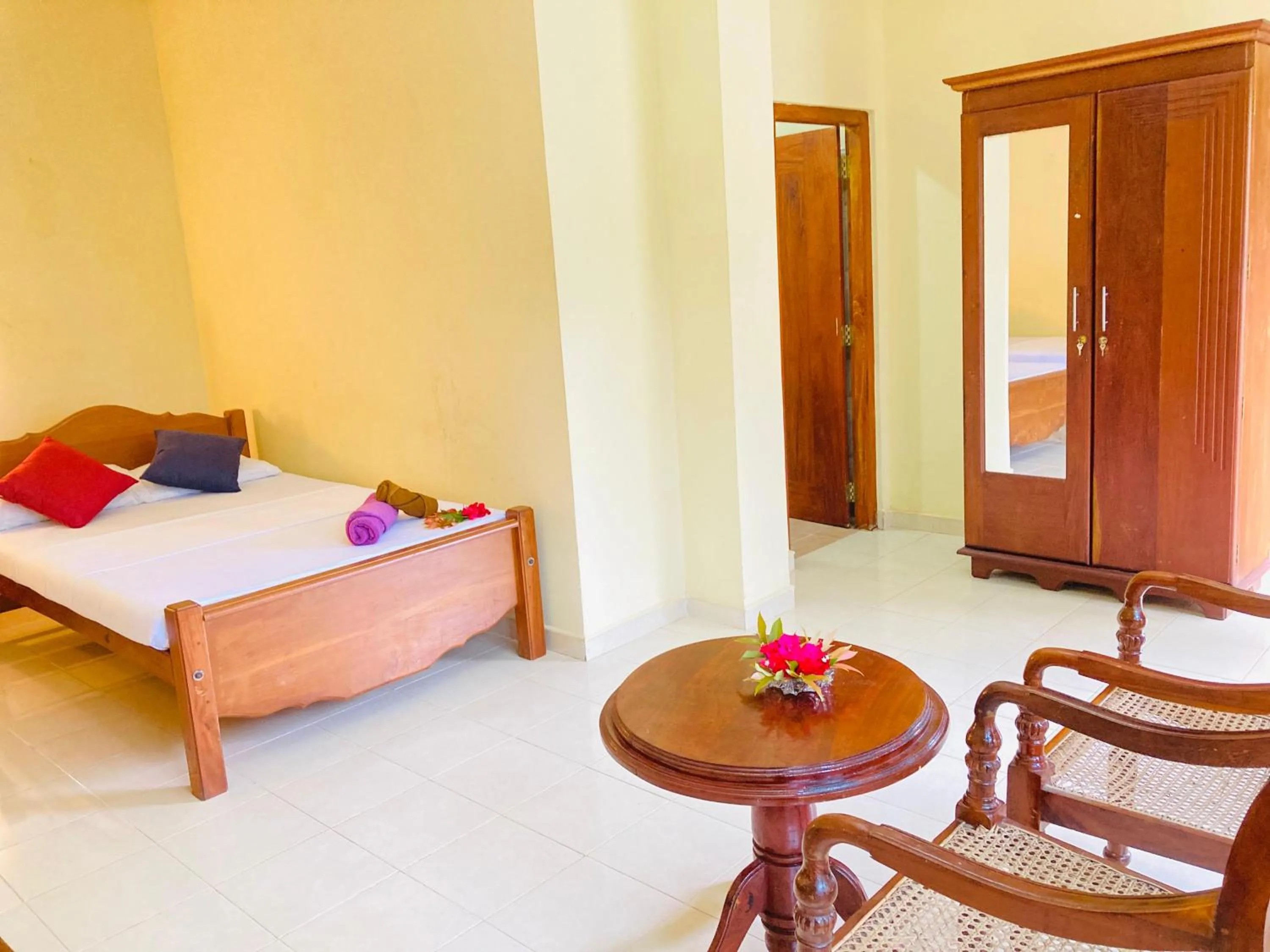 Bed in Rainforest Lodge, Deniyaya singheraja