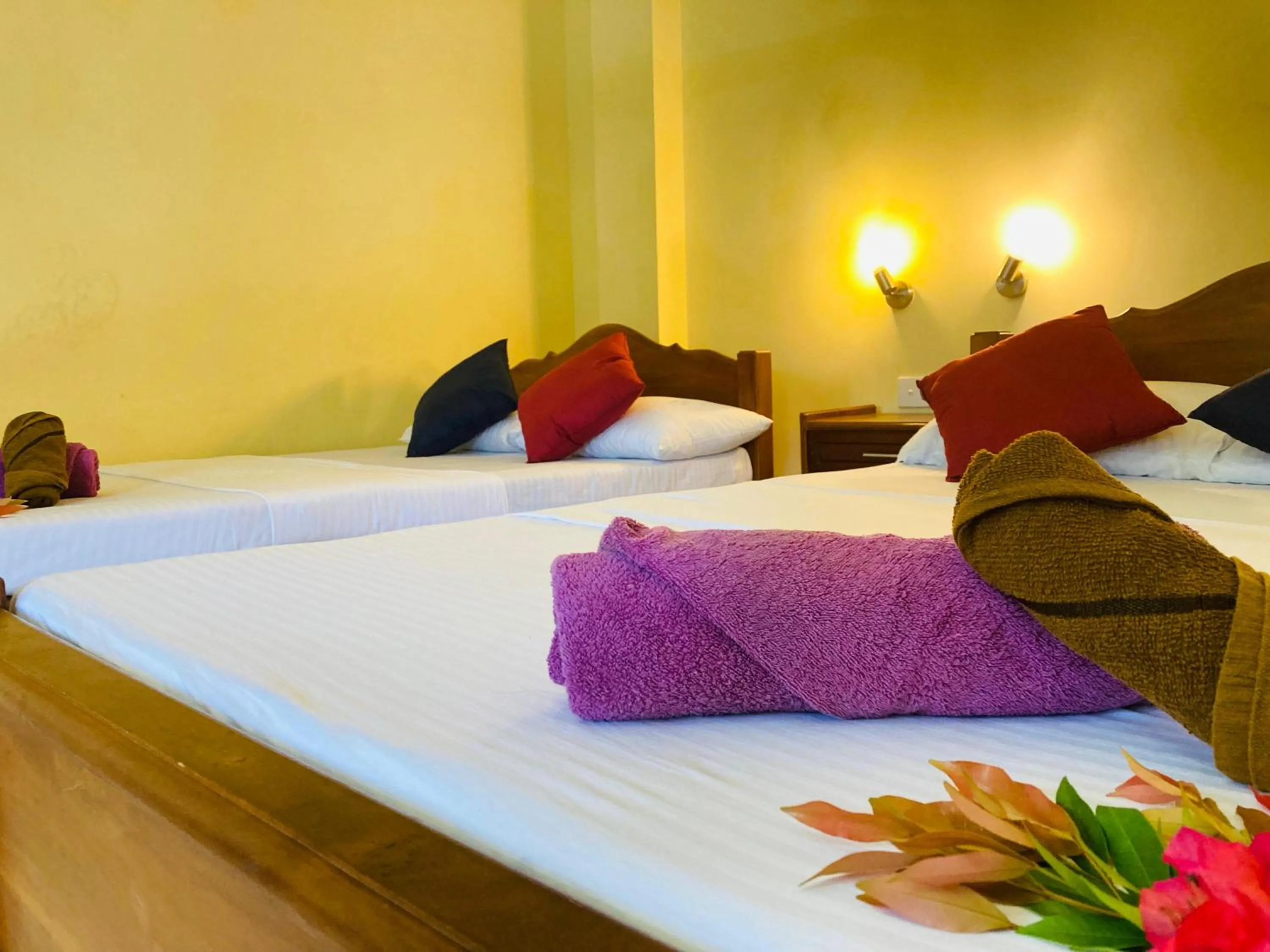 Bed in Rainforest Lodge, Deniyaya singheraja