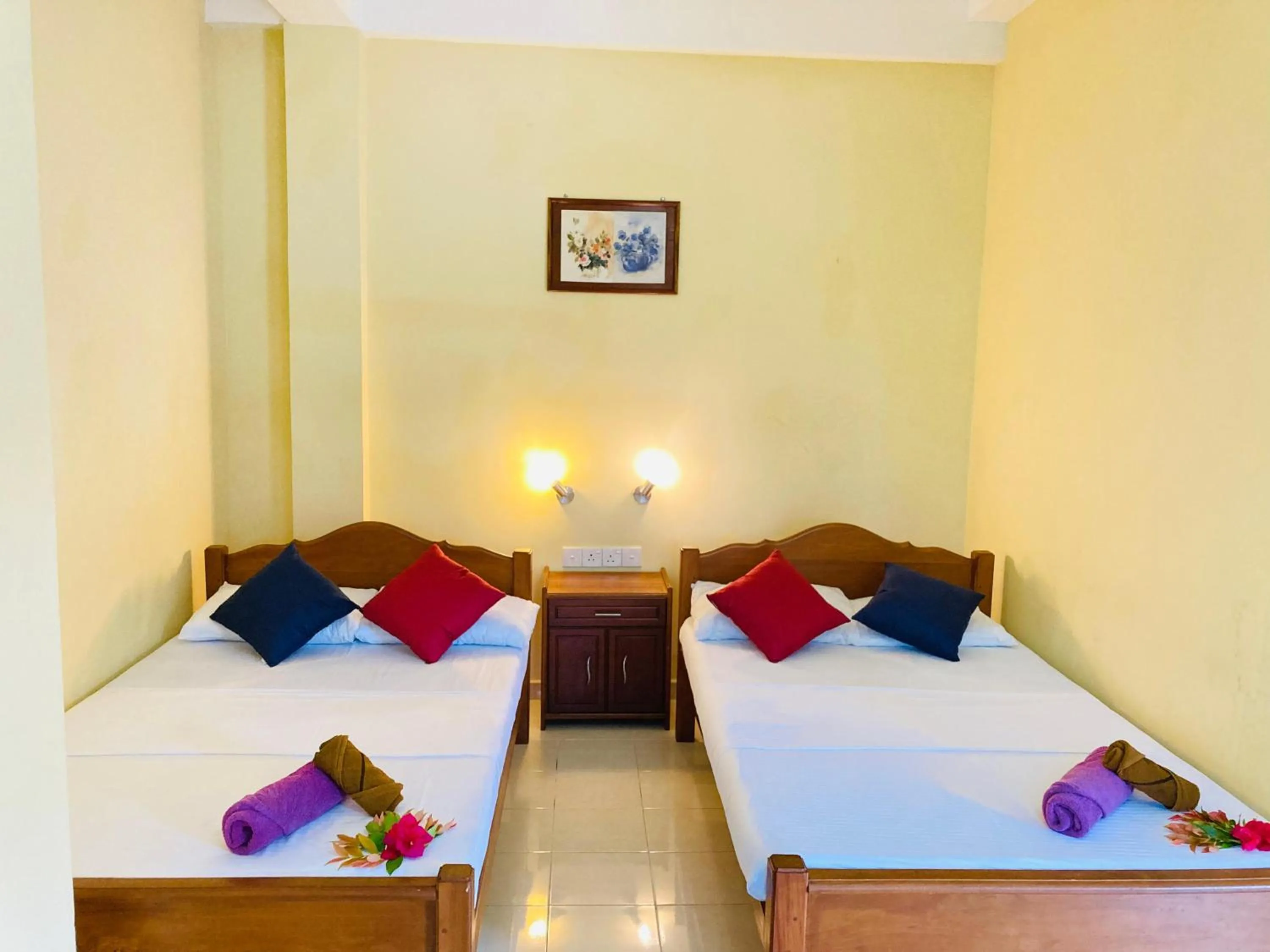 Bed in Rainforest Lodge, Deniyaya singheraja