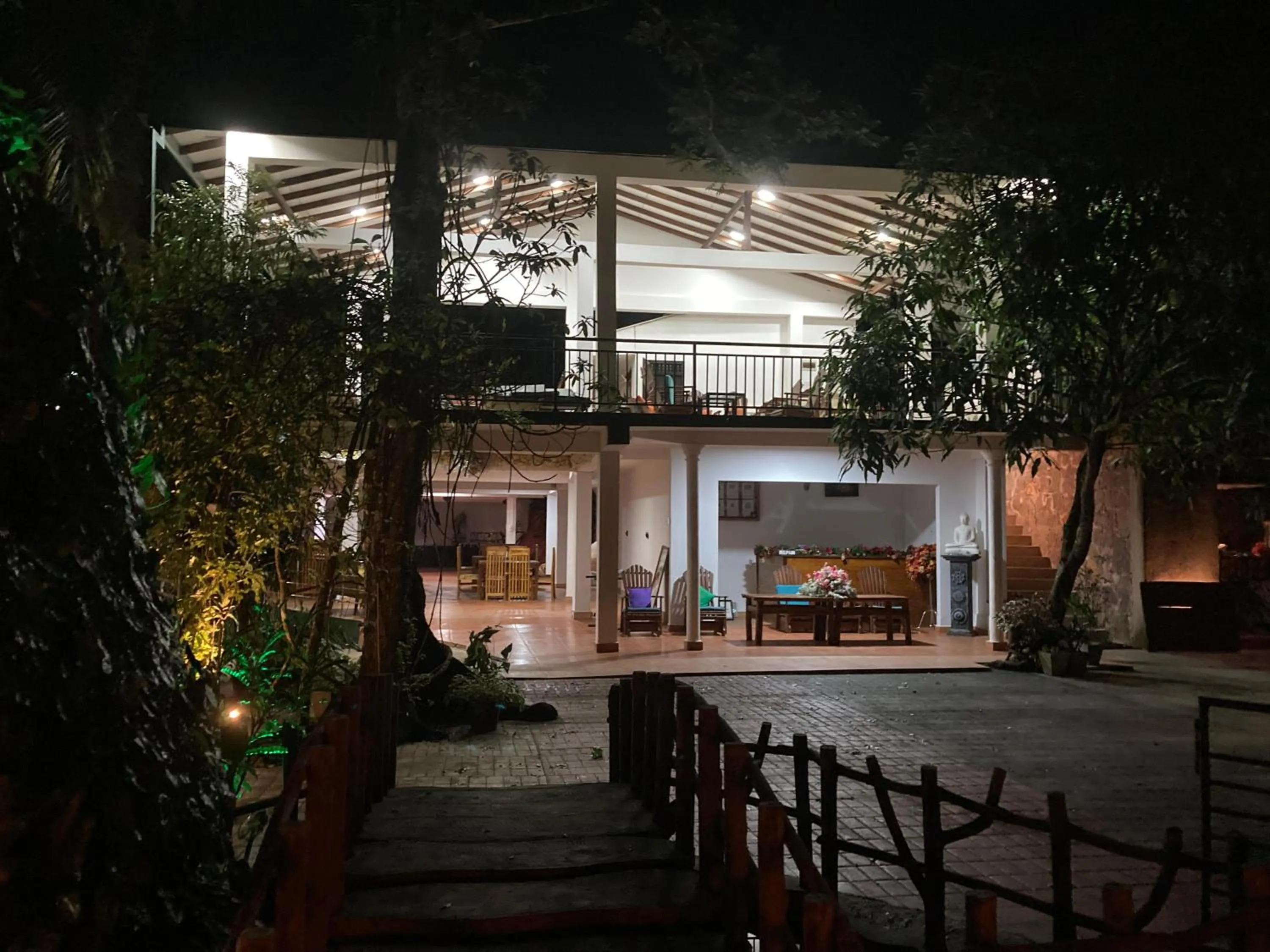 Rainforest Lodge, Deniyaya singheraja