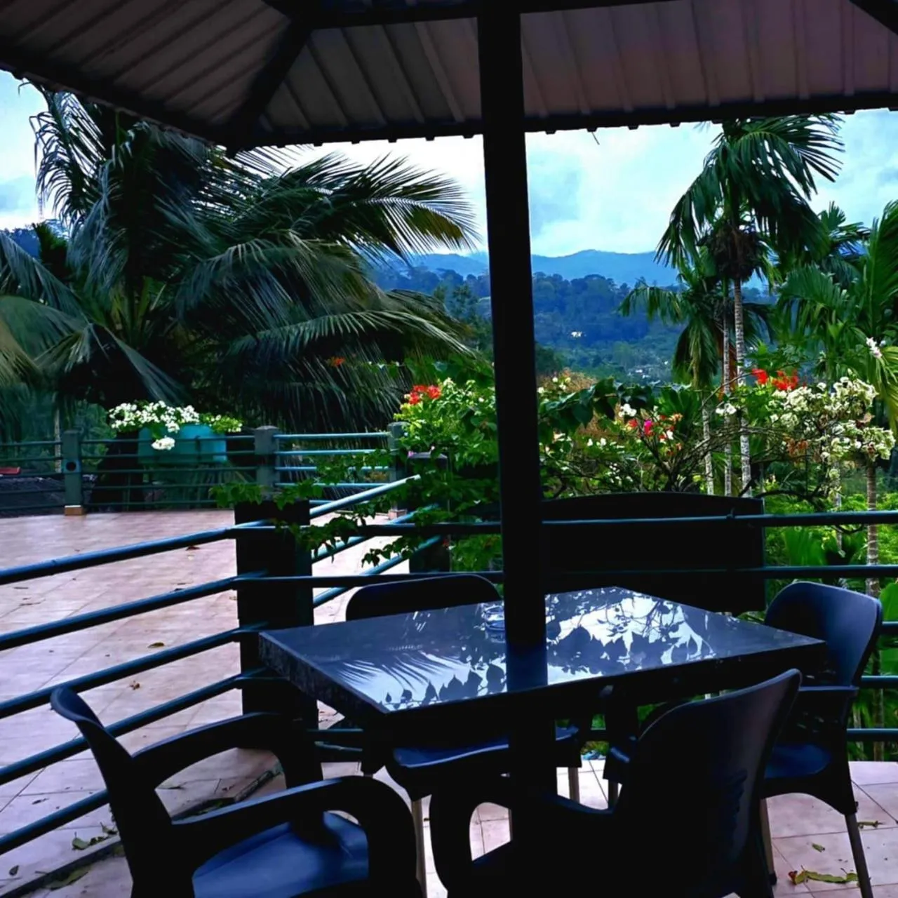 Rainforest Lodge, Deniyaya singheraja