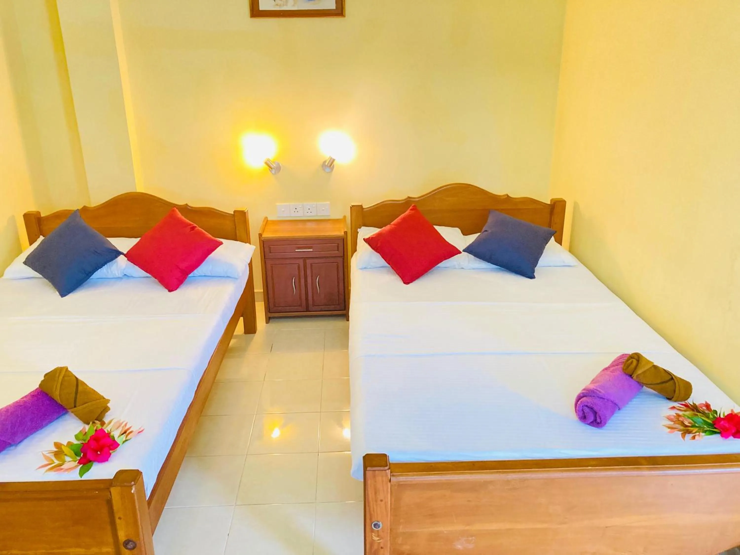 Bed in Rainforest Lodge, Deniyaya singheraja
