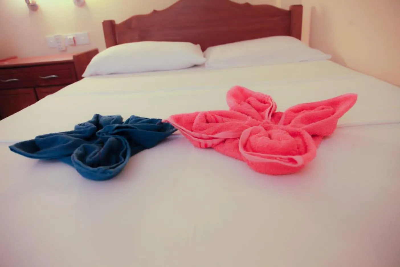 Bed in Rainforest Lodge, Deniyaya singheraja