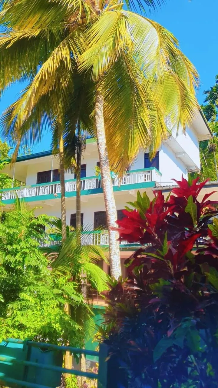 Rainforest Lodge, Deniyaya singheraja