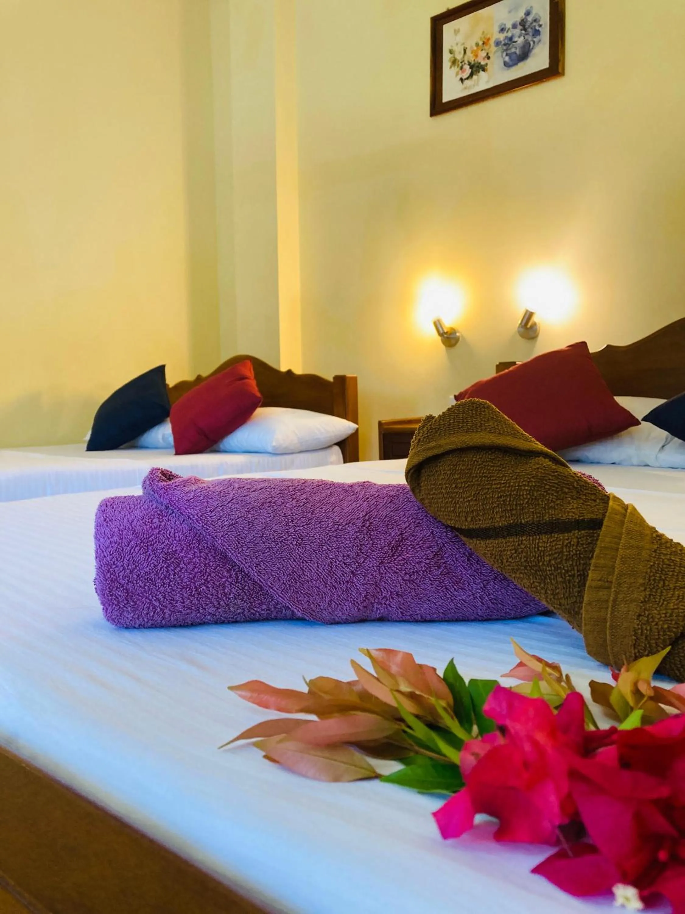 Bed in Rainforest Lodge, Deniyaya singheraja