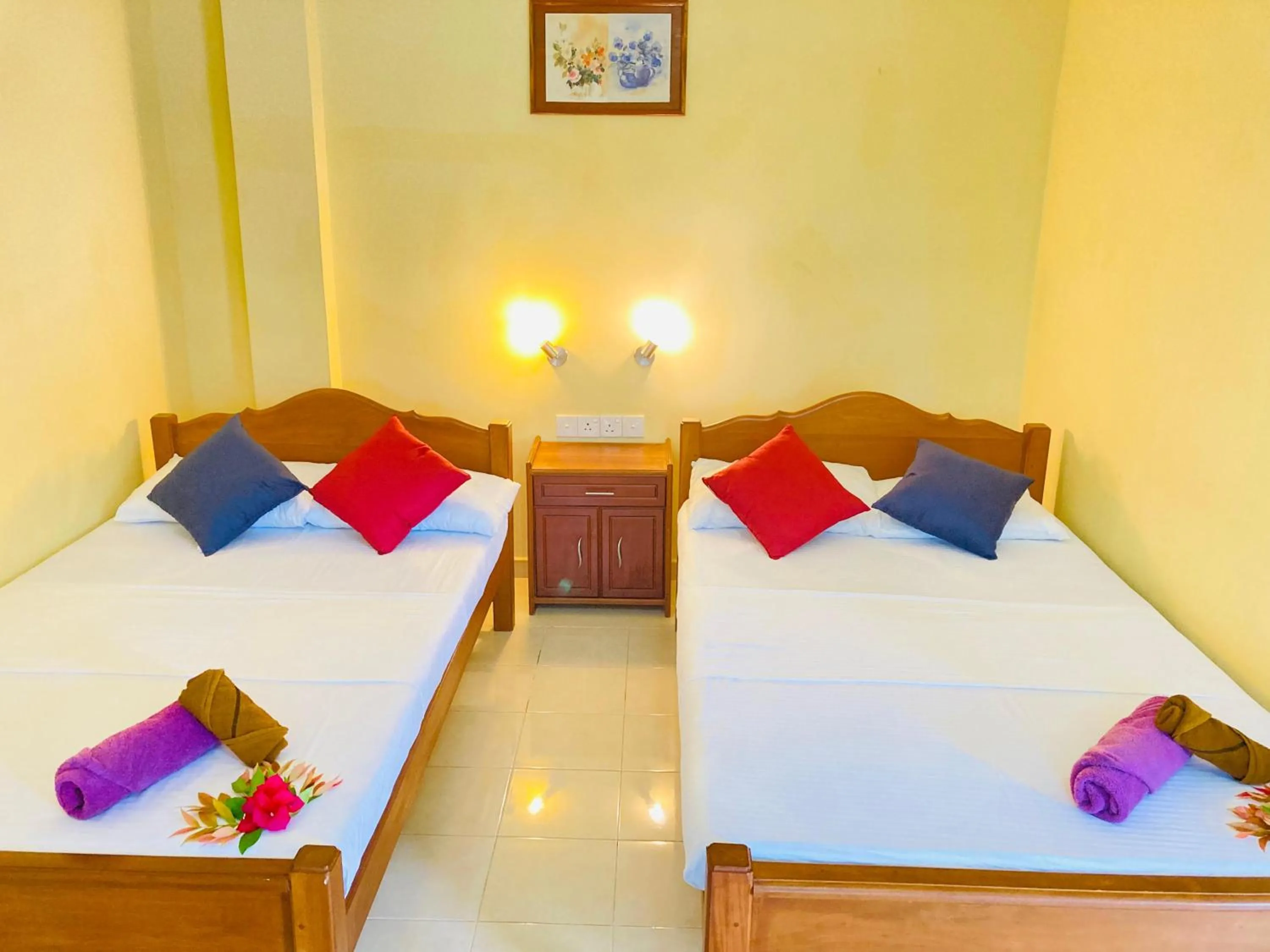 Bed in Rainforest Lodge, Deniyaya singheraja