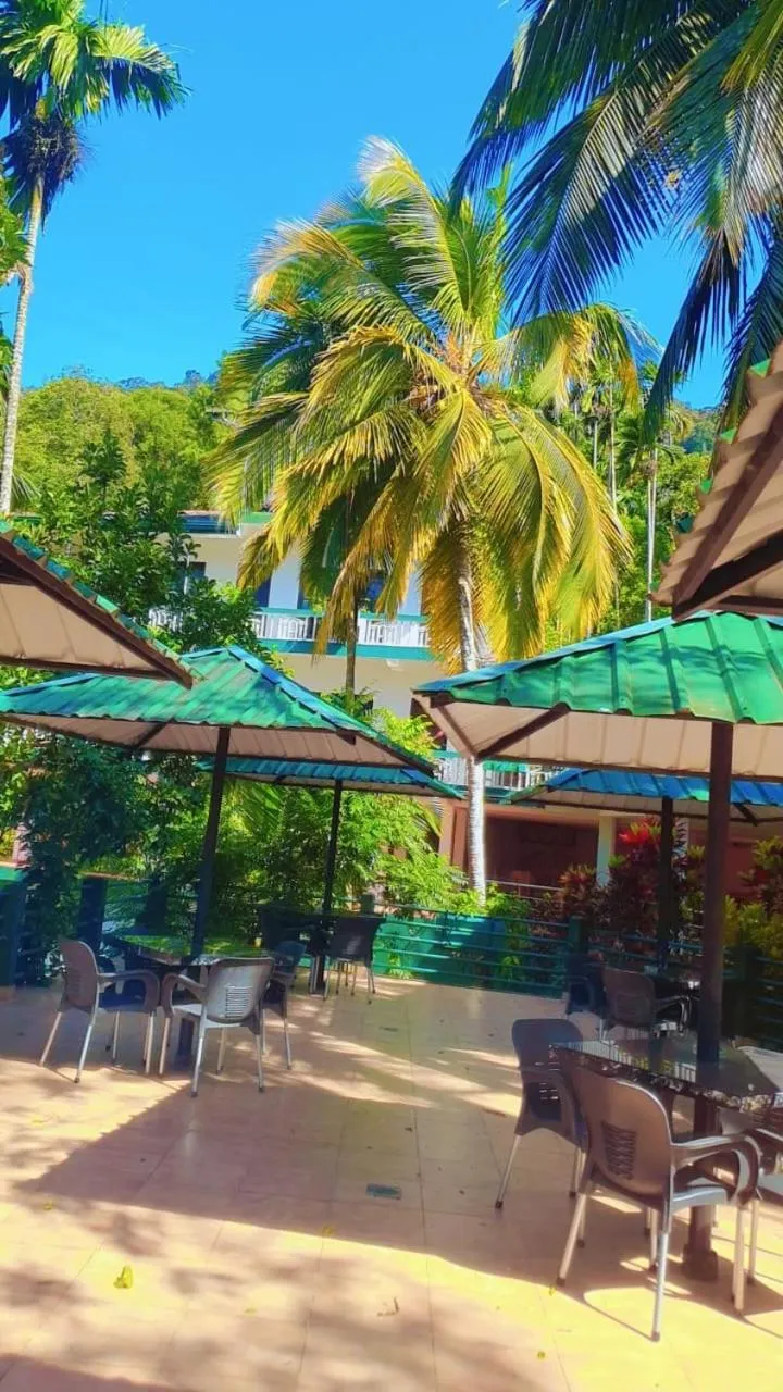Rainforest Lodge, Deniyaya singheraja