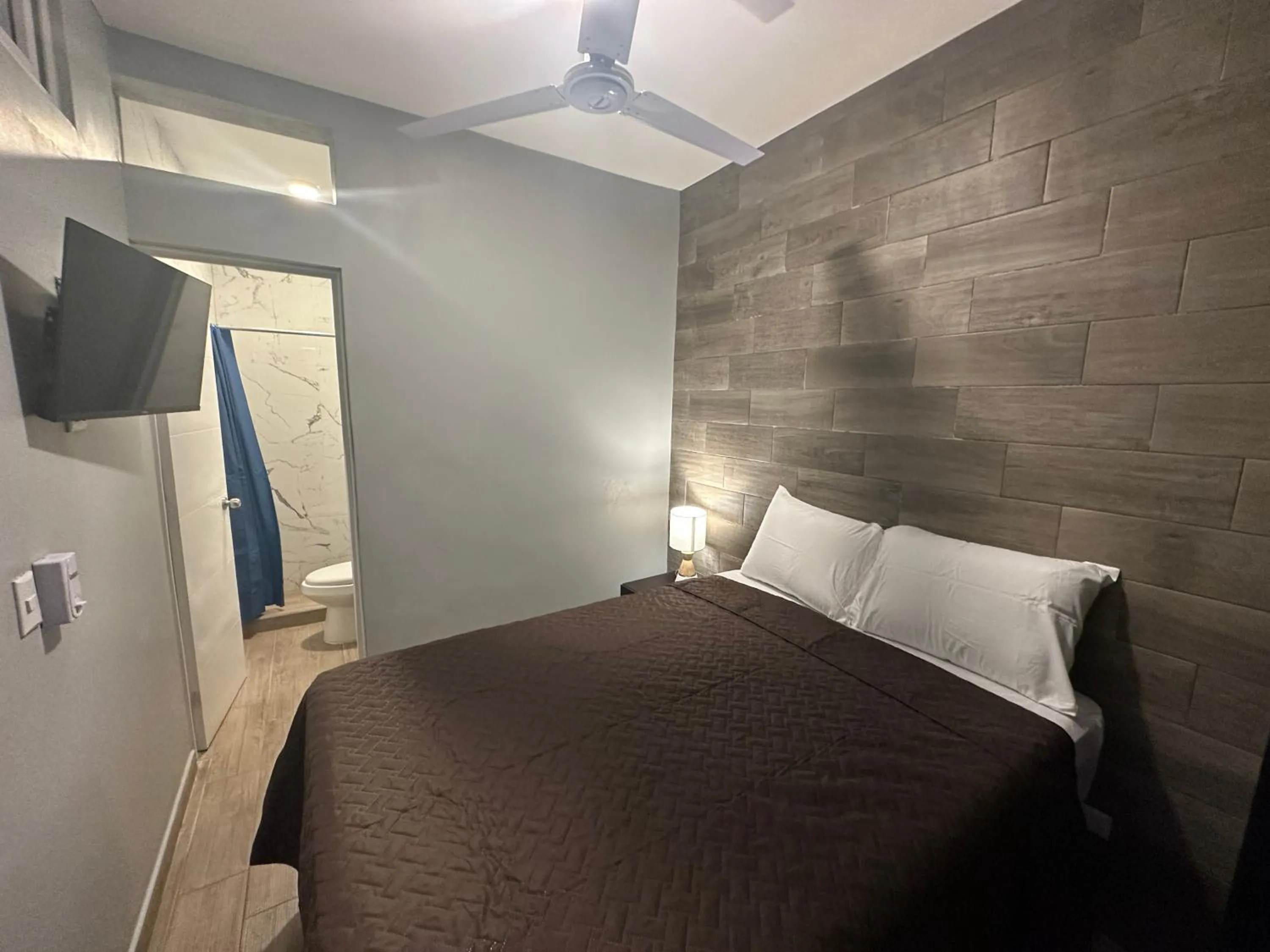 TV and multimedia, Bed in Villa Verona