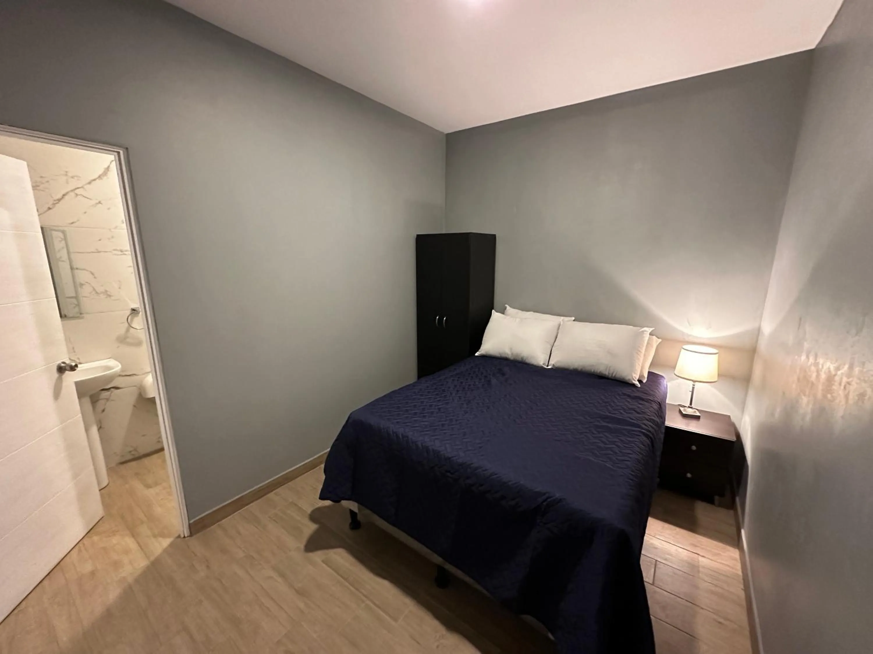 Photo of the whole room, Bed in Villa Verona