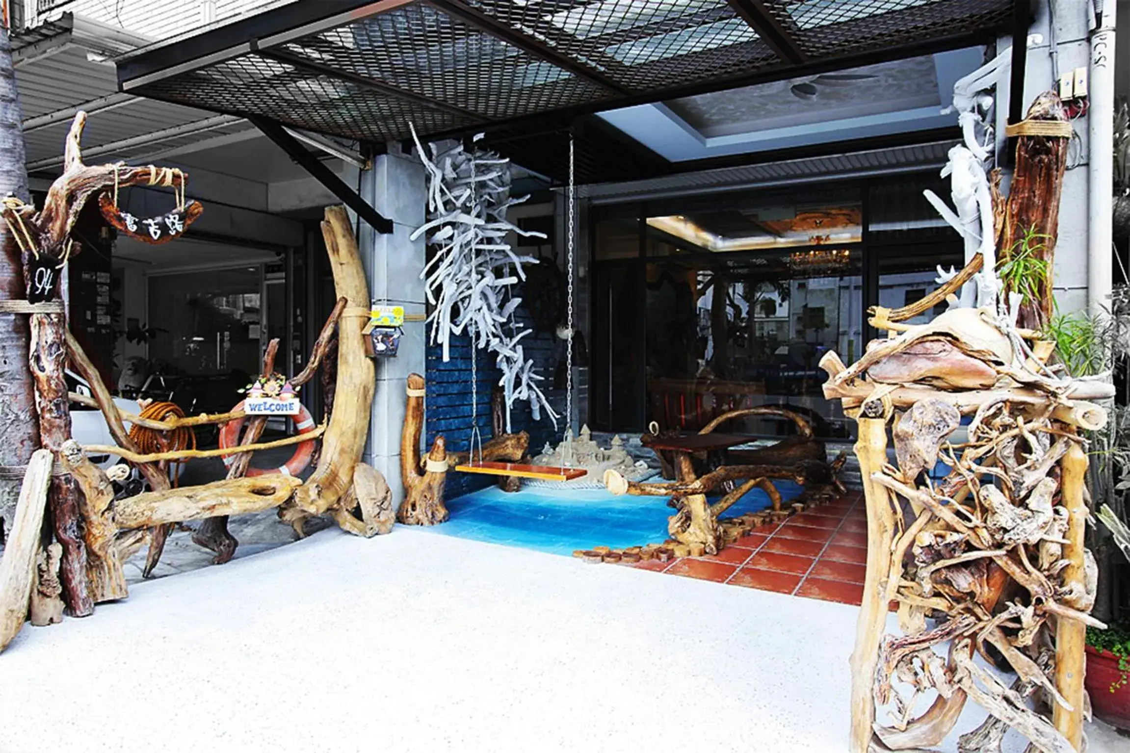 Facade/entrance in 3D Sunflower Embossed B&B Facade/entrance in 3D Sunflower Embossed B&B