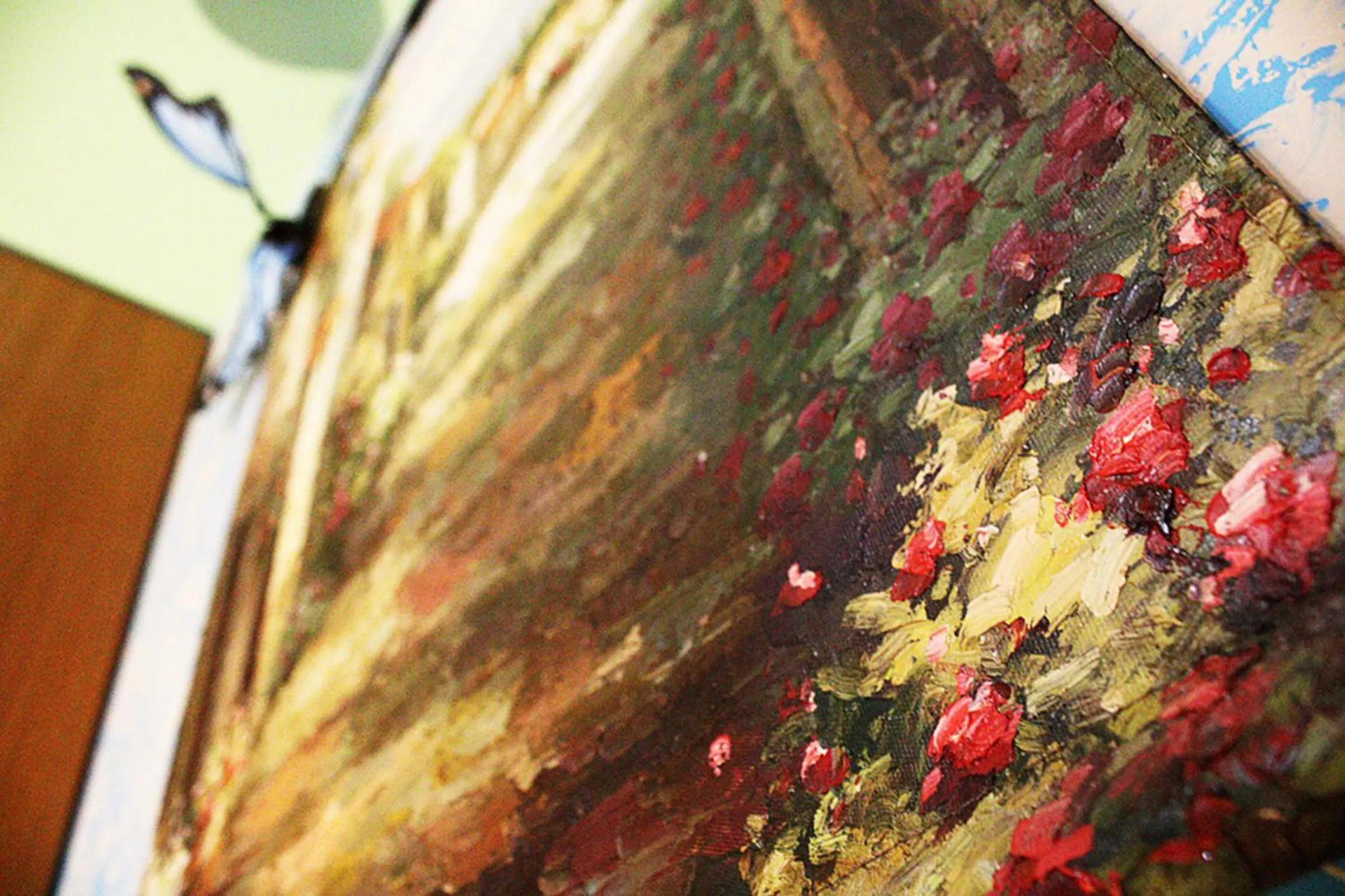 Decorative detail in 3D Sunflower Embossed B&B