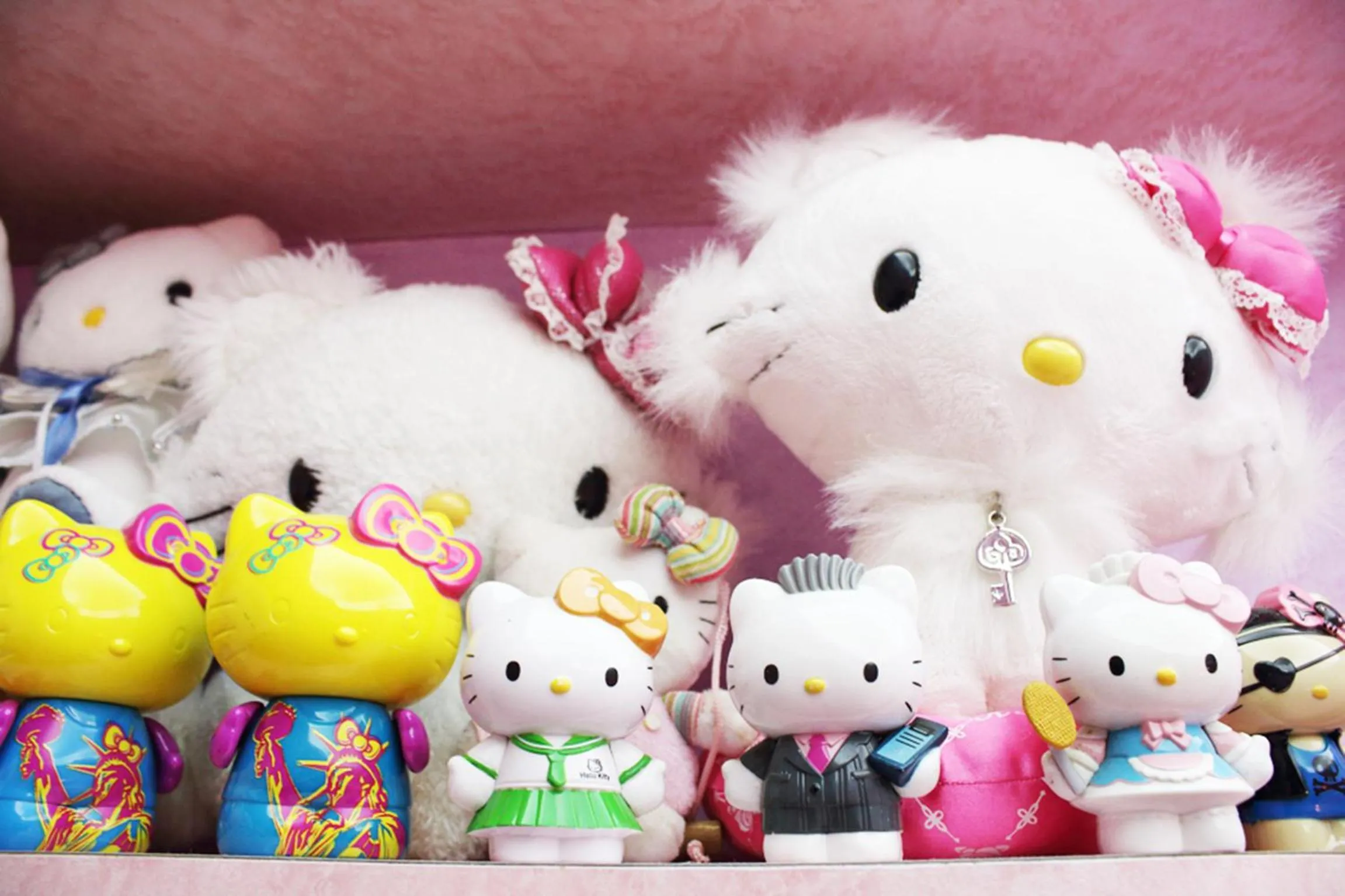 Decorative detail in 3D Sunflower Embossed B&B