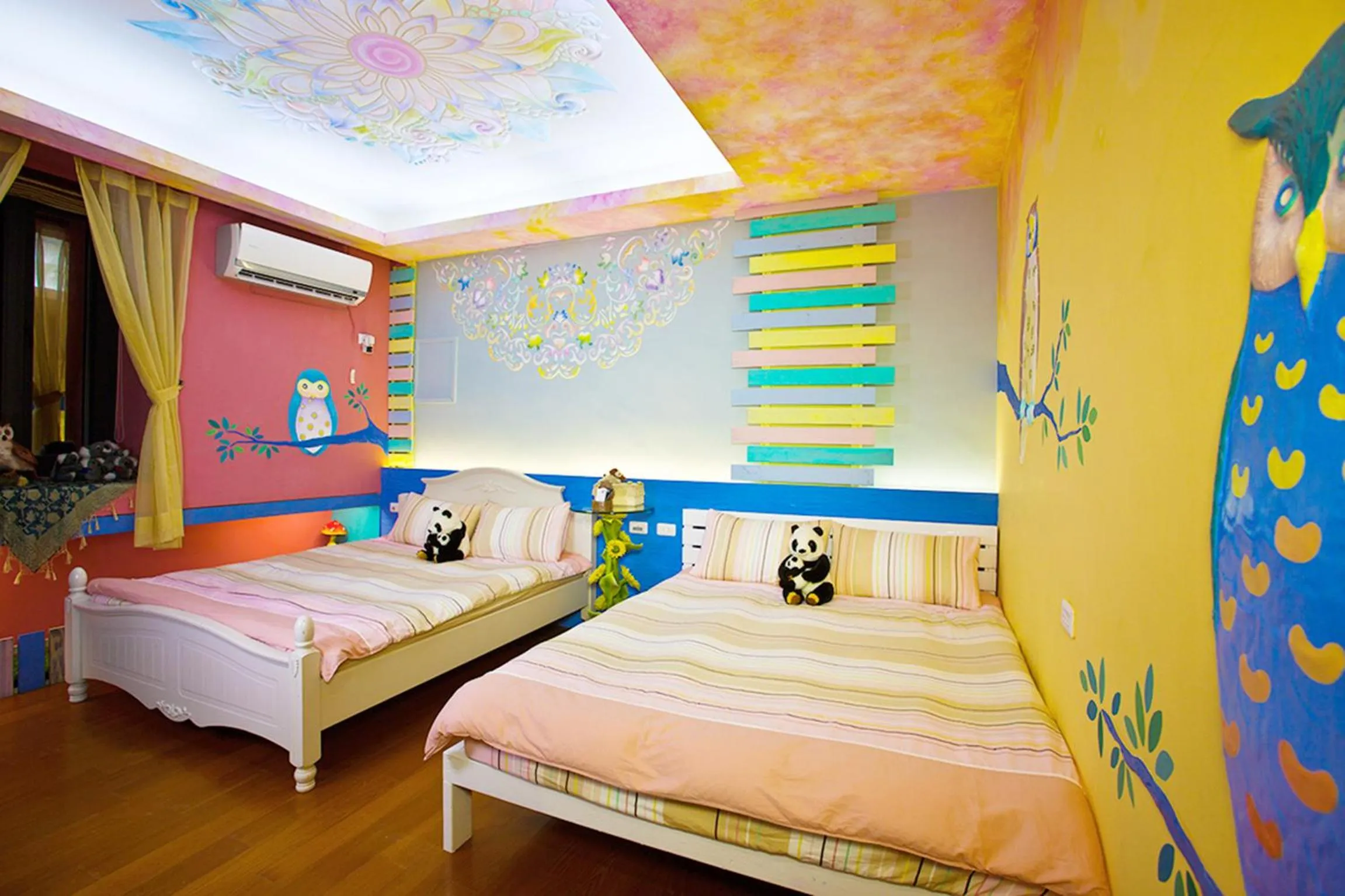 Photo of the whole room, Bed in 3D Sunflower Embossed B&B