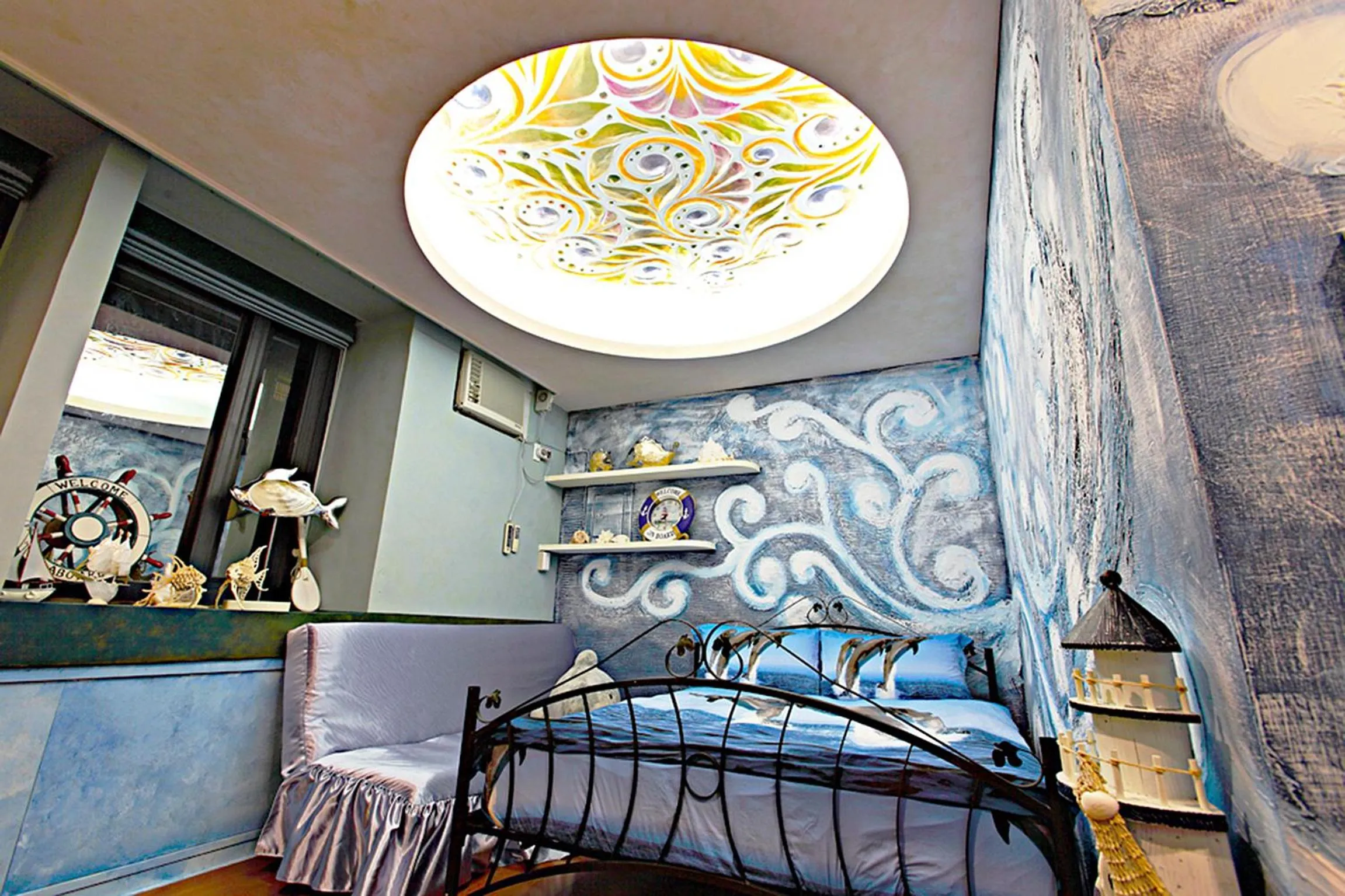 Photo of the whole room, Bed in 3D Sunflower Embossed B&B