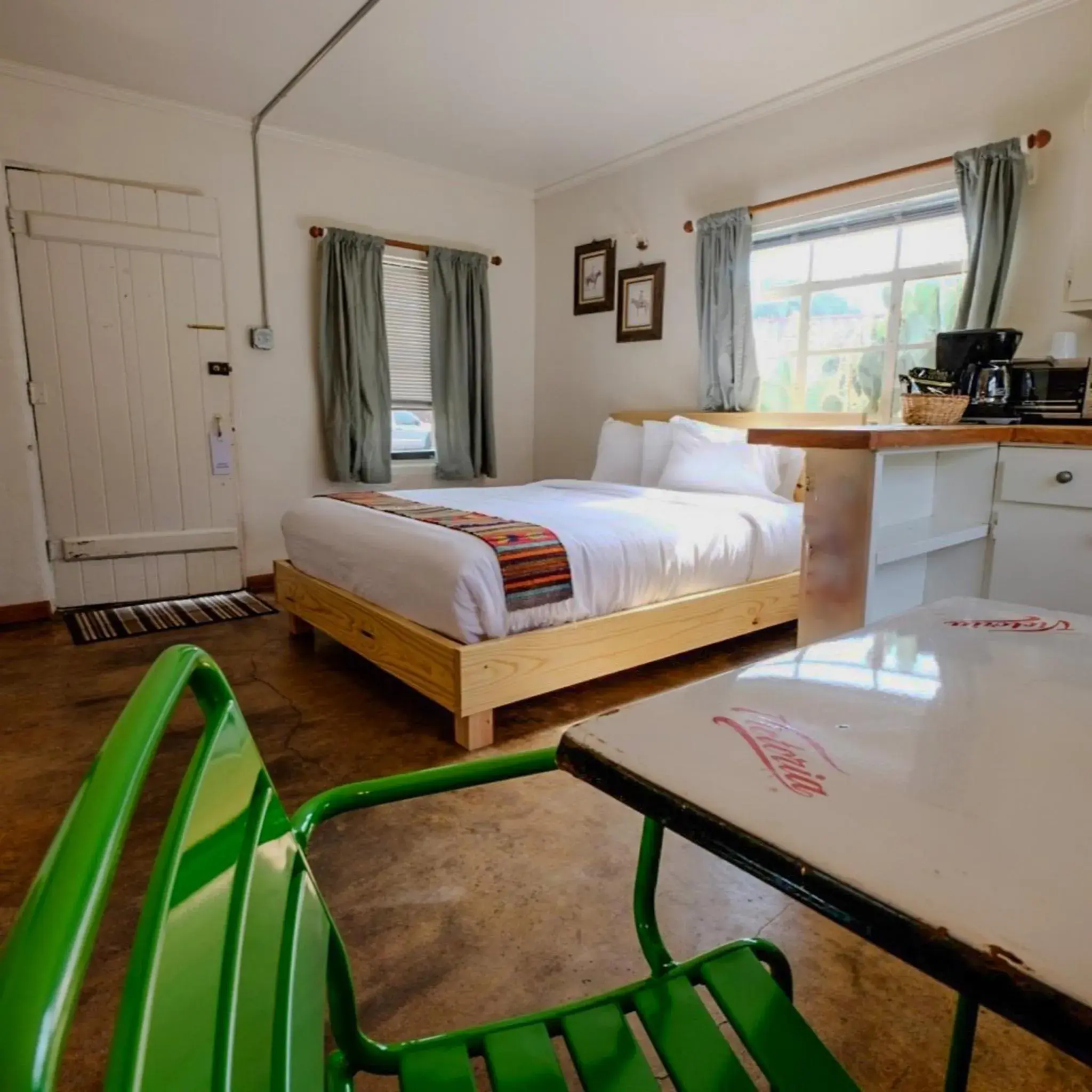 Queen Room in Antelope Lodge Queen Room in Antelope Lodge