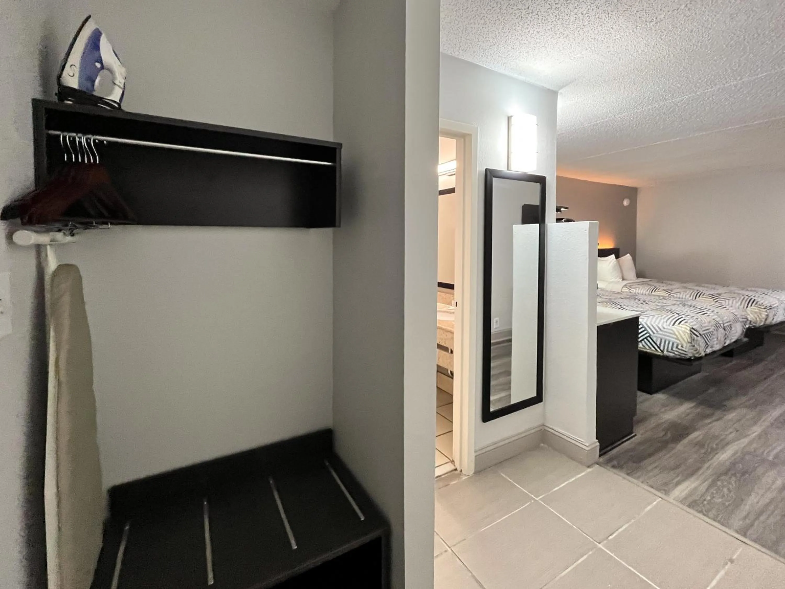 Bedroom, Bed in Studio 6 Rock Hill, SC Cherry Road