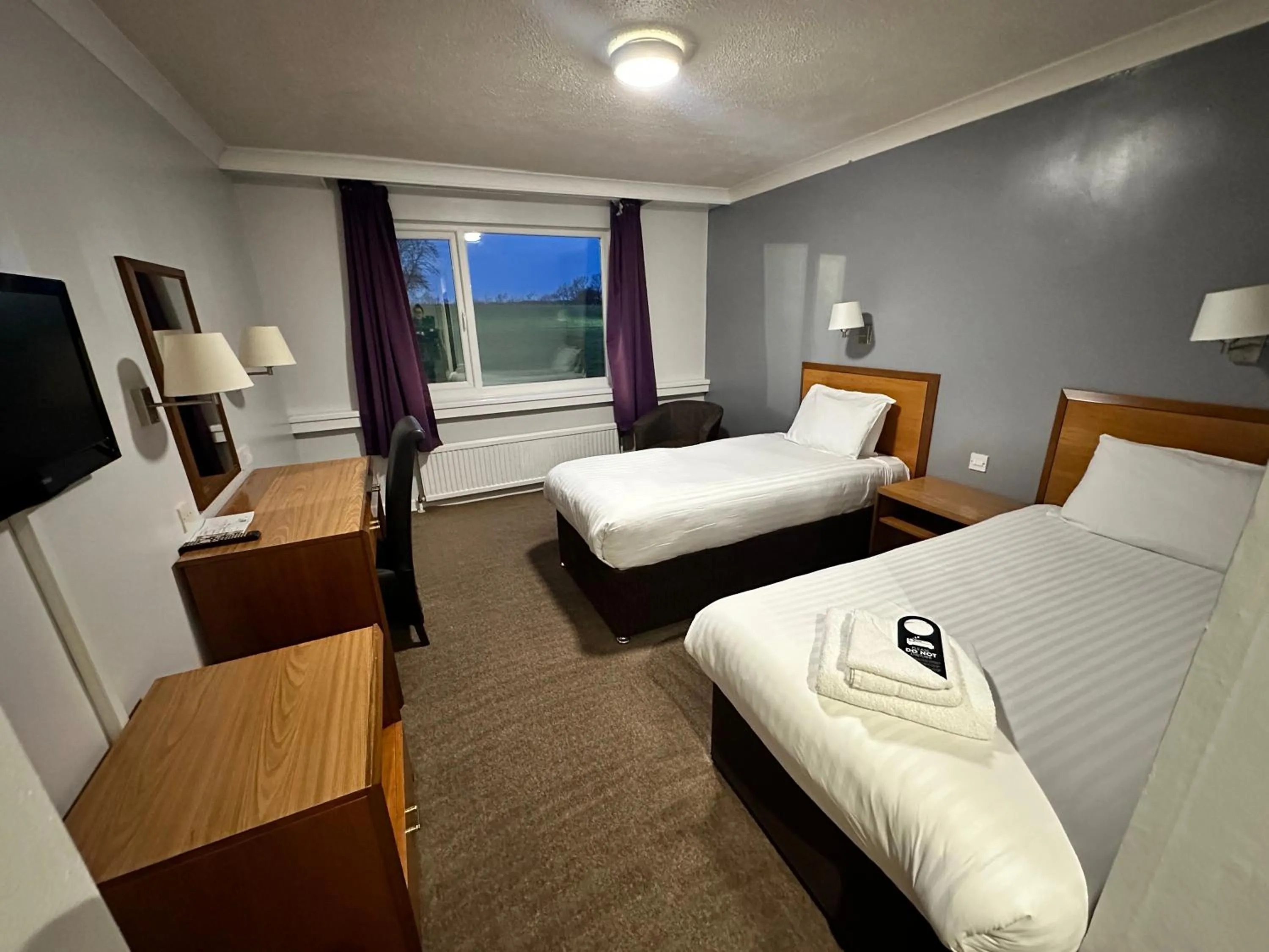 Photo of the whole room, Bed in Sporting Lodge Inn Middlesbrough