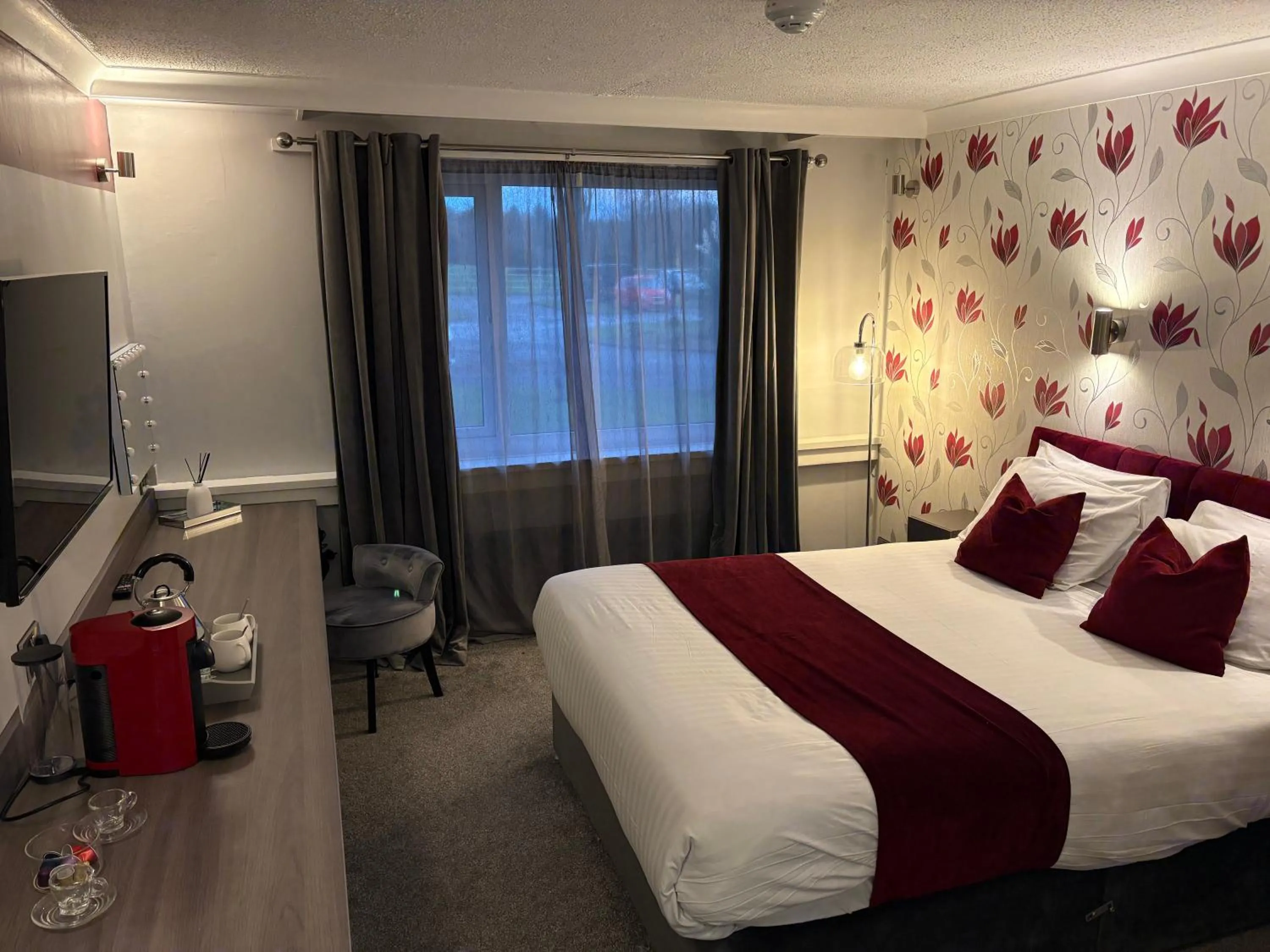 Photo of the whole room, Bed in Sporting Lodge Inn Middlesbrough