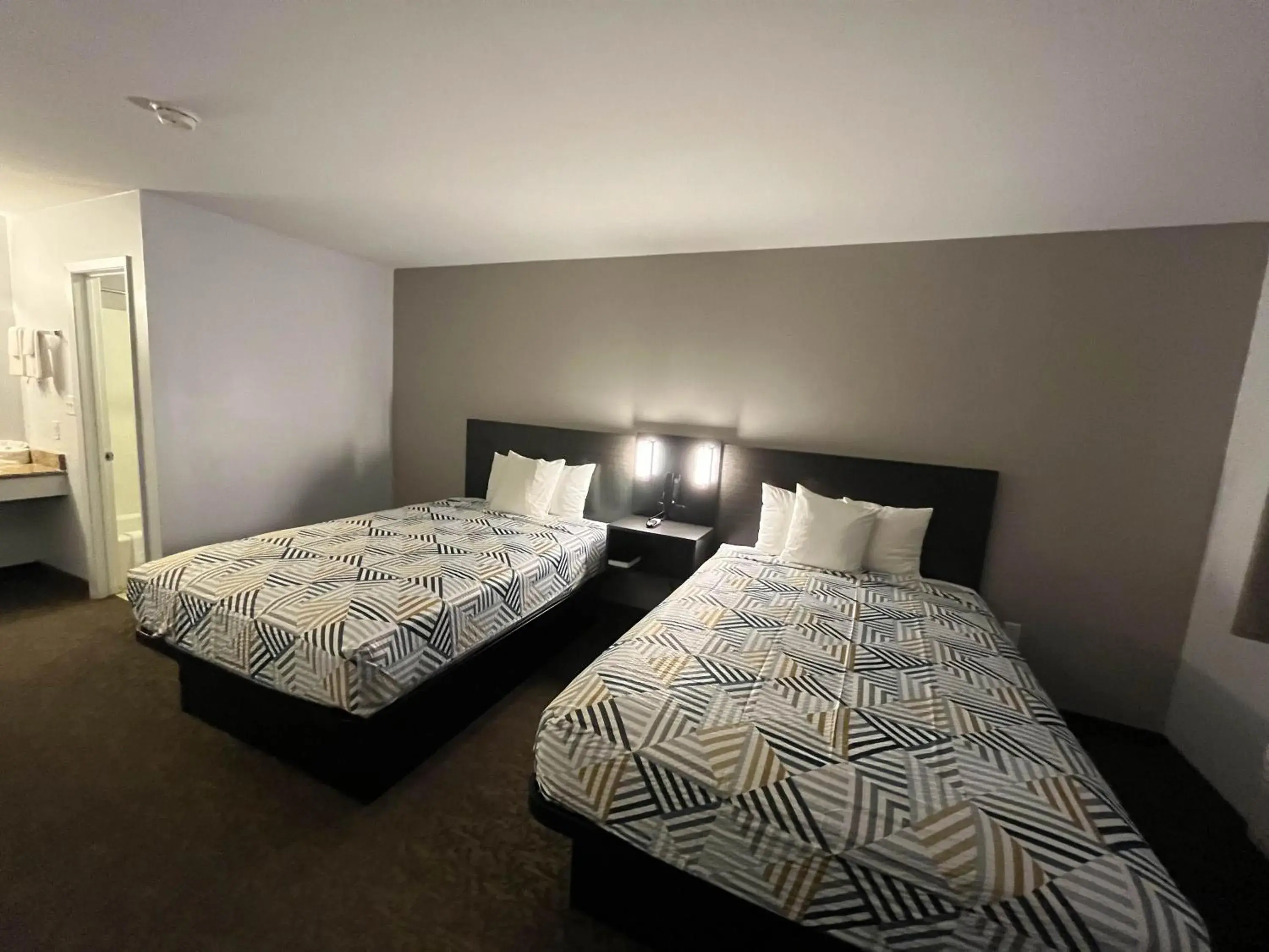 Quadruple Room - Non-Smoking in Motel 6 Junction, TX Llano River Quadruple Room - Non-Smoking in Motel 6 Junction, TX Llano River