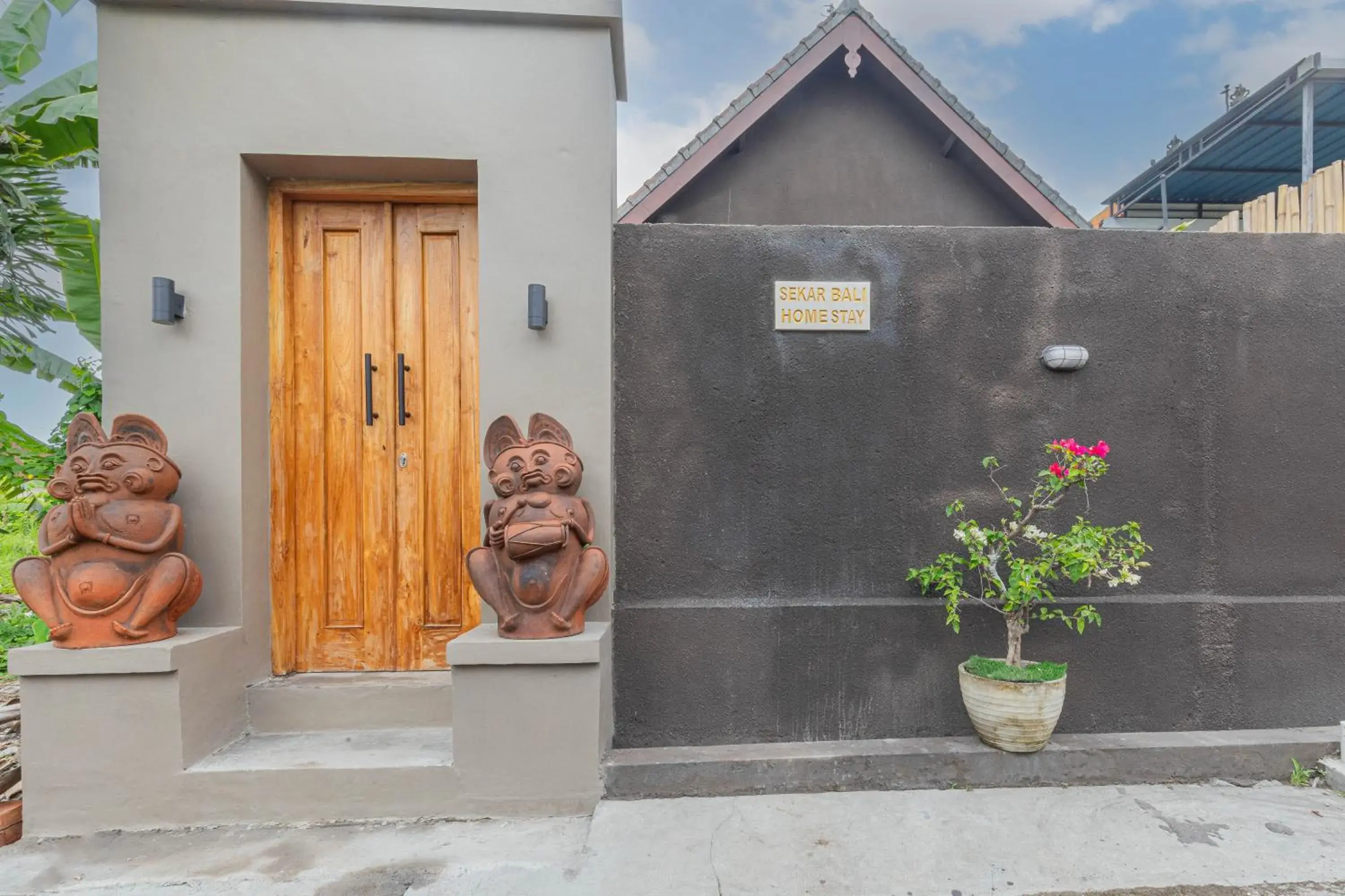 Property building in Sekar Bali Homestay Property building in Sekar Bali Homestay